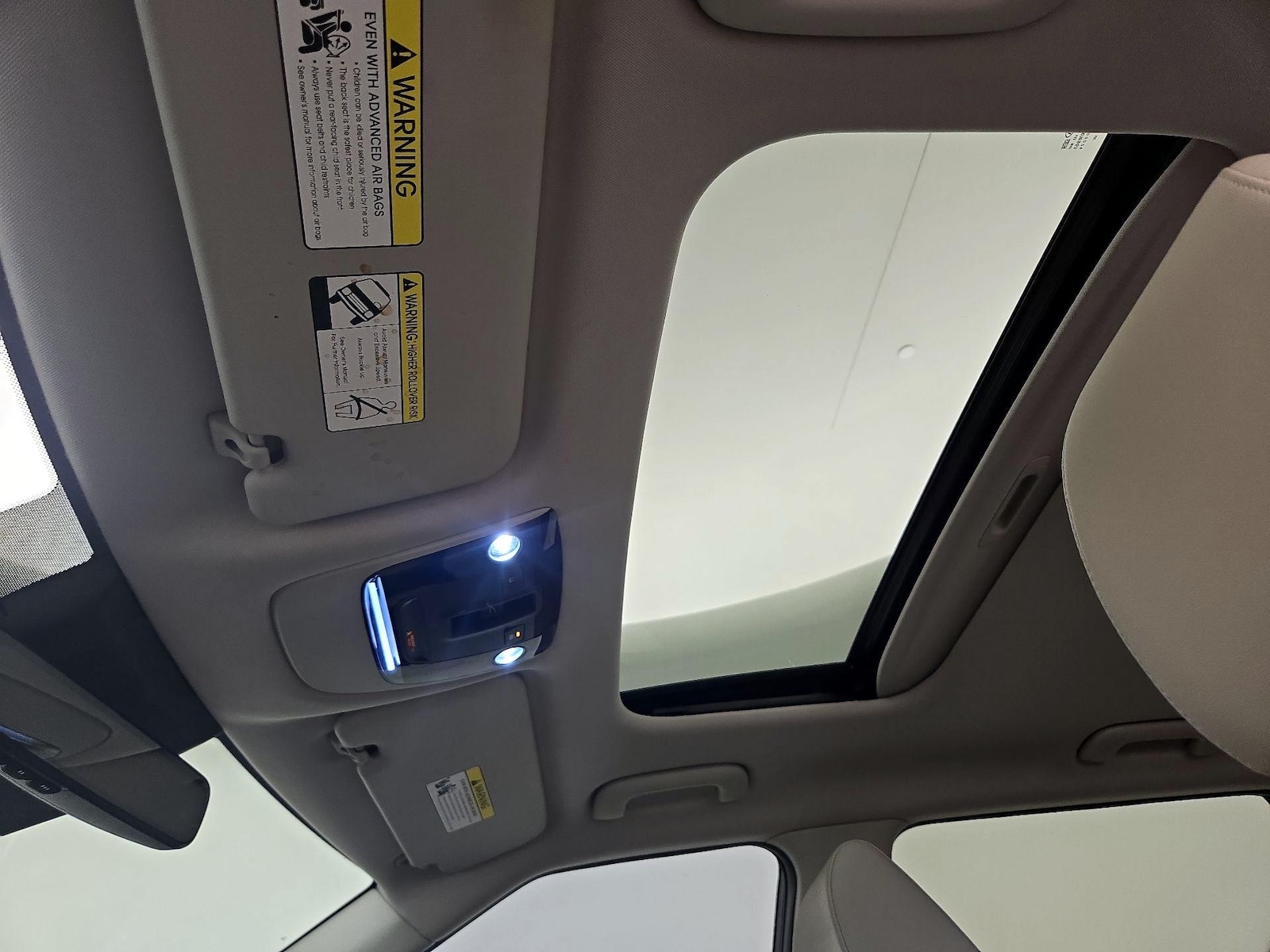 Sunroof(s) & Overhead Airbags