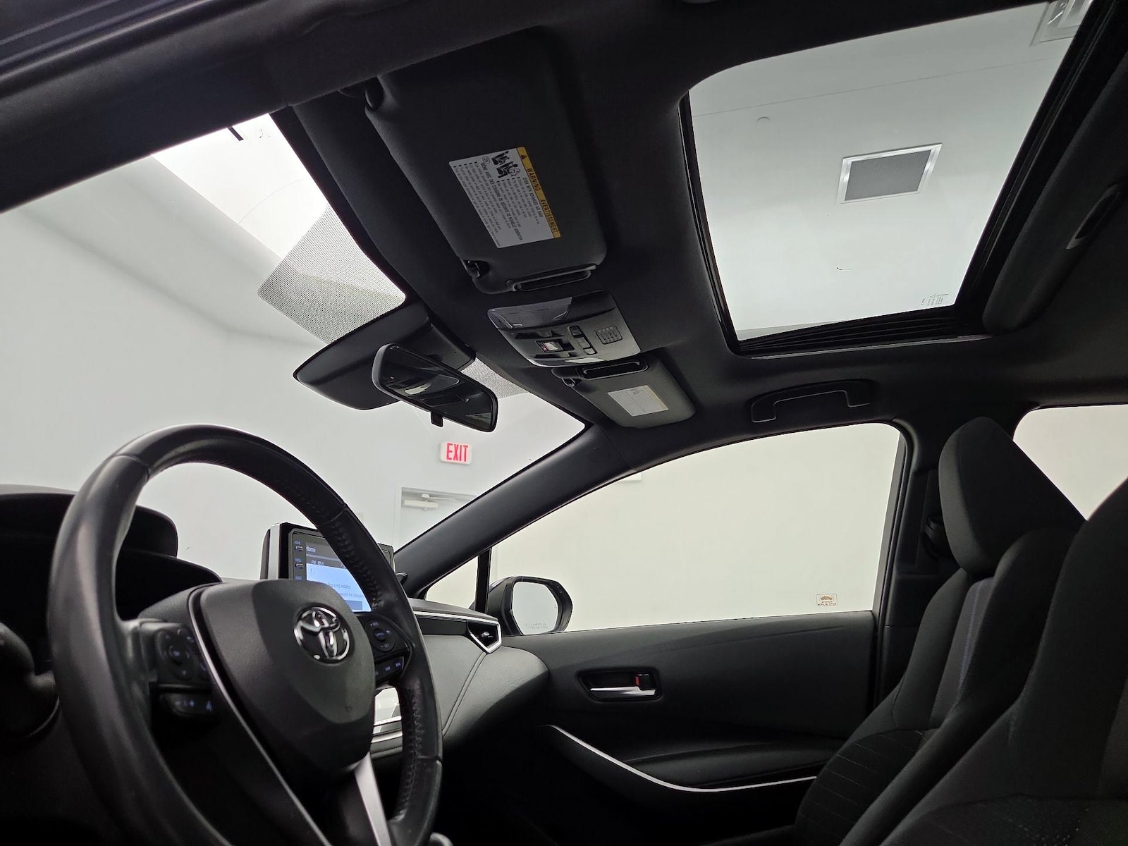 Sunroof(s) & Overhead Airbags
