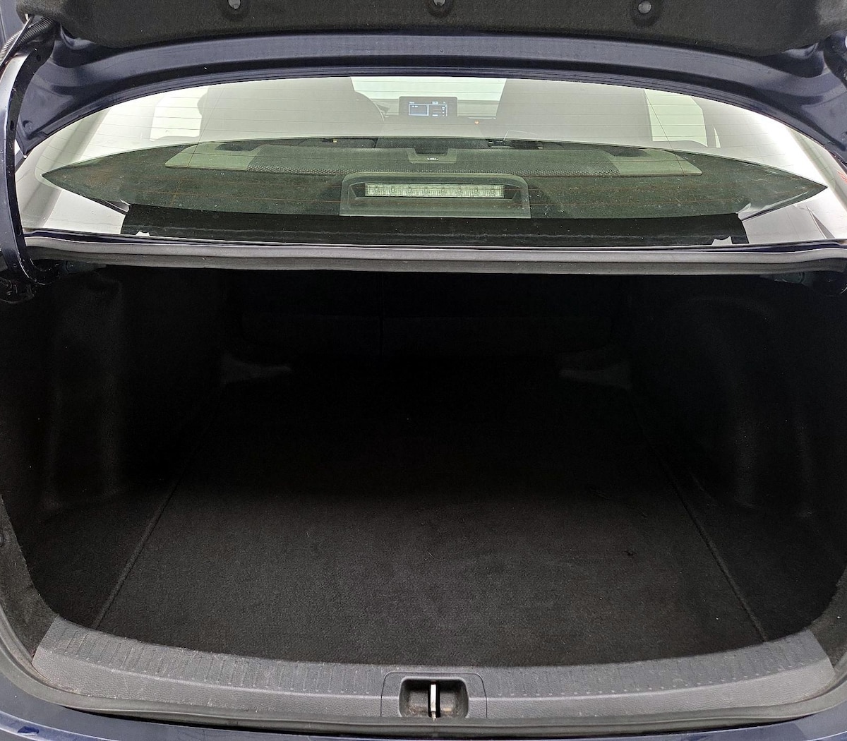Trunk/Cargo (Seats Up)
