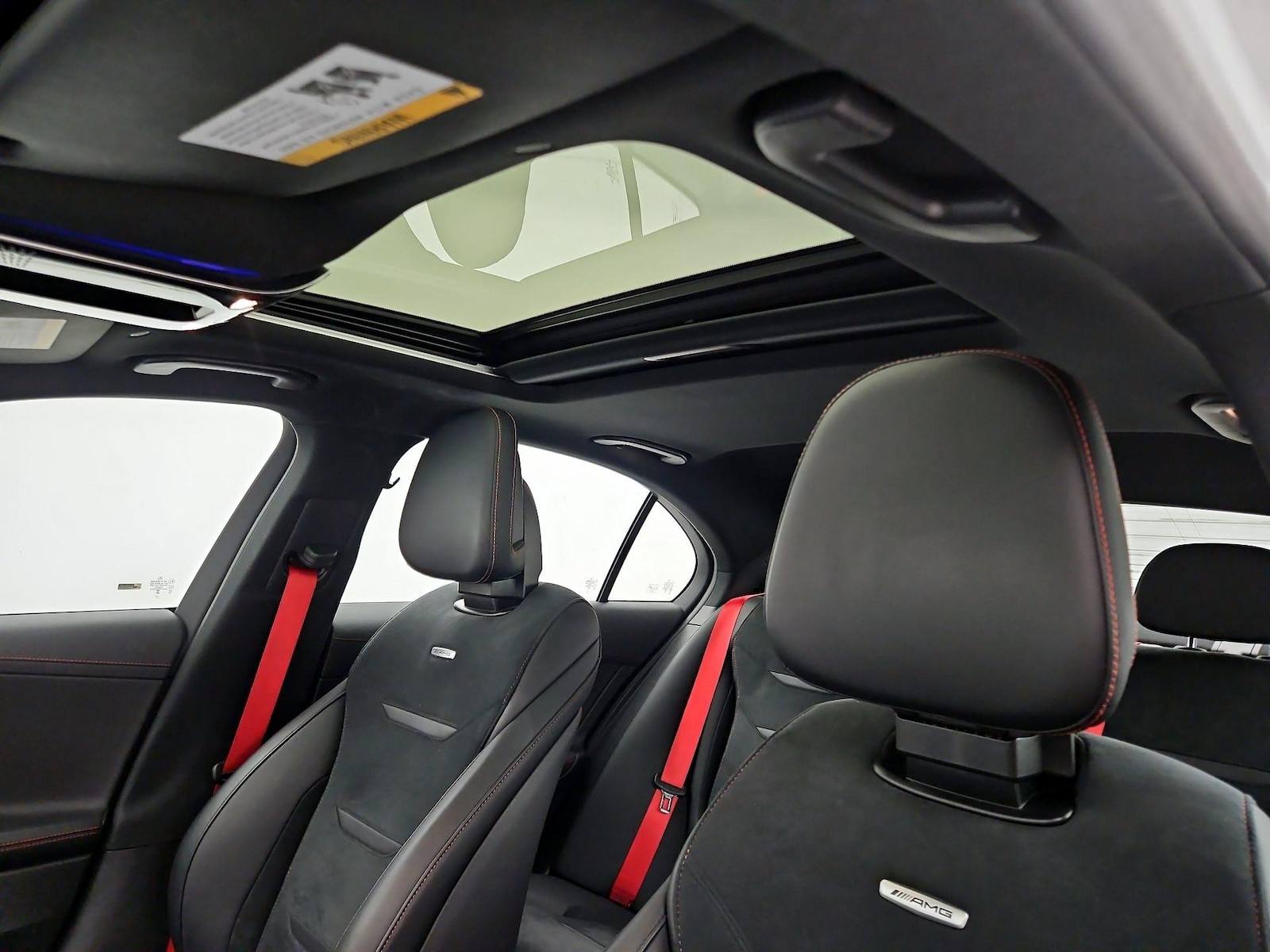 Sunroof(s) & Overhead Airbags