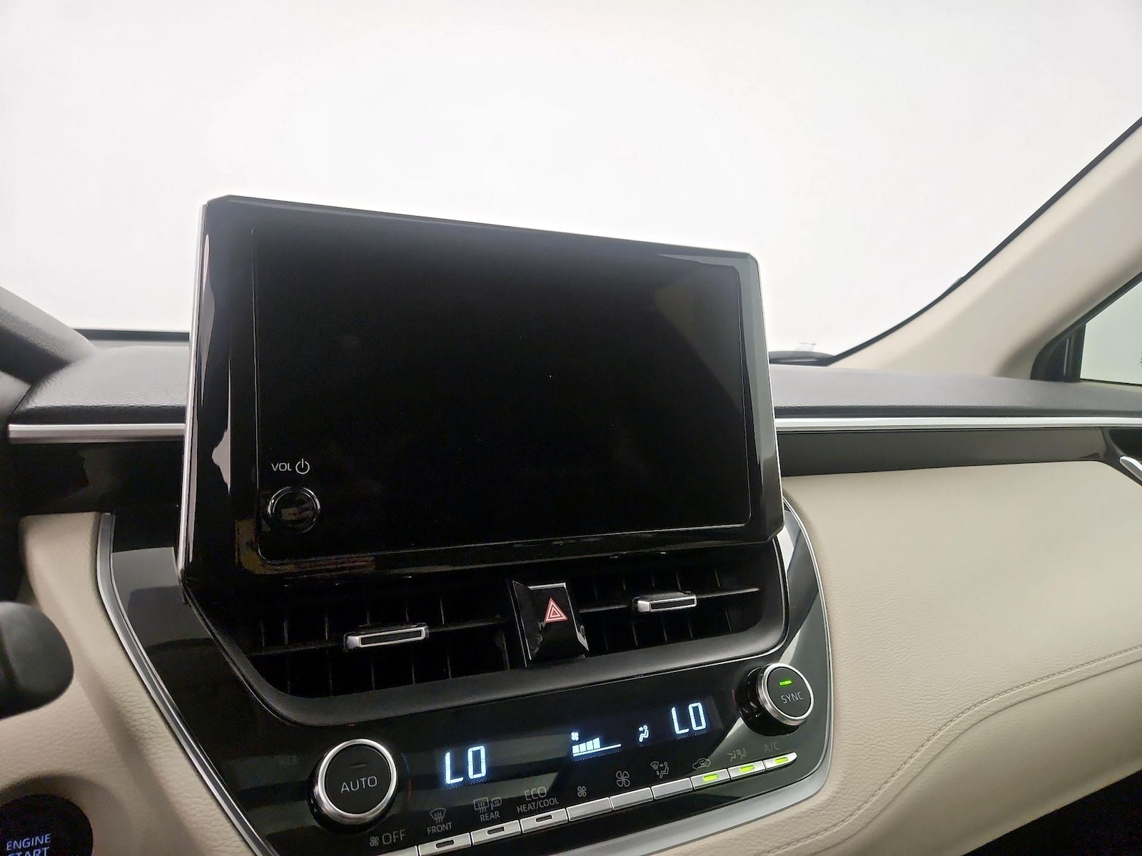 2024 Toyota Corolla Cross XLE - Photo 15