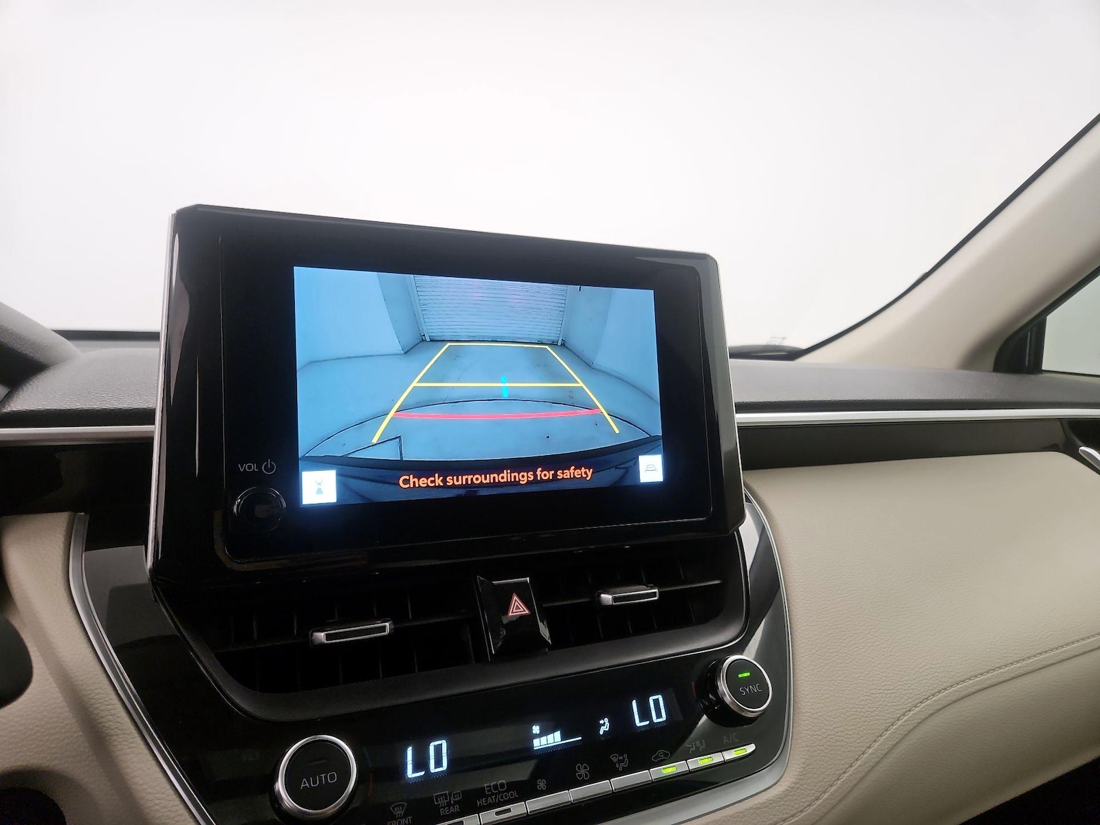 2024 Toyota Corolla Cross XLE - Photo 16