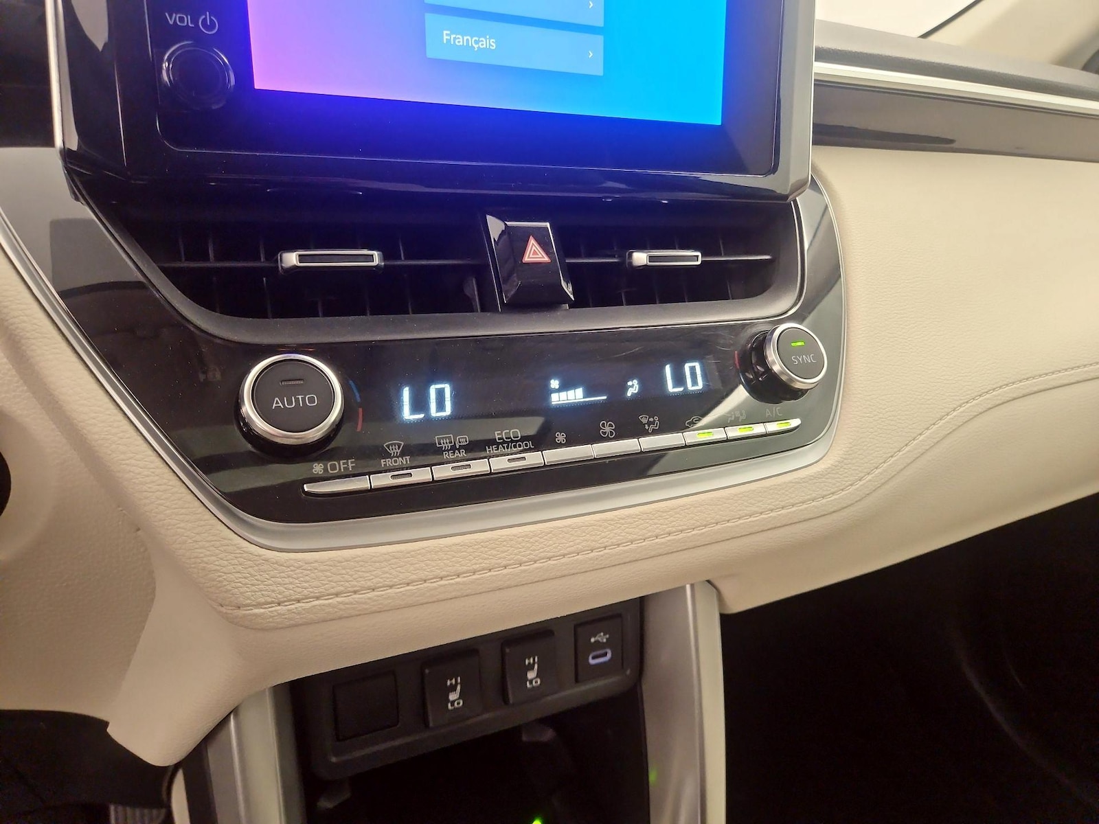 2024 Toyota Corolla Cross XLE - Photo 18