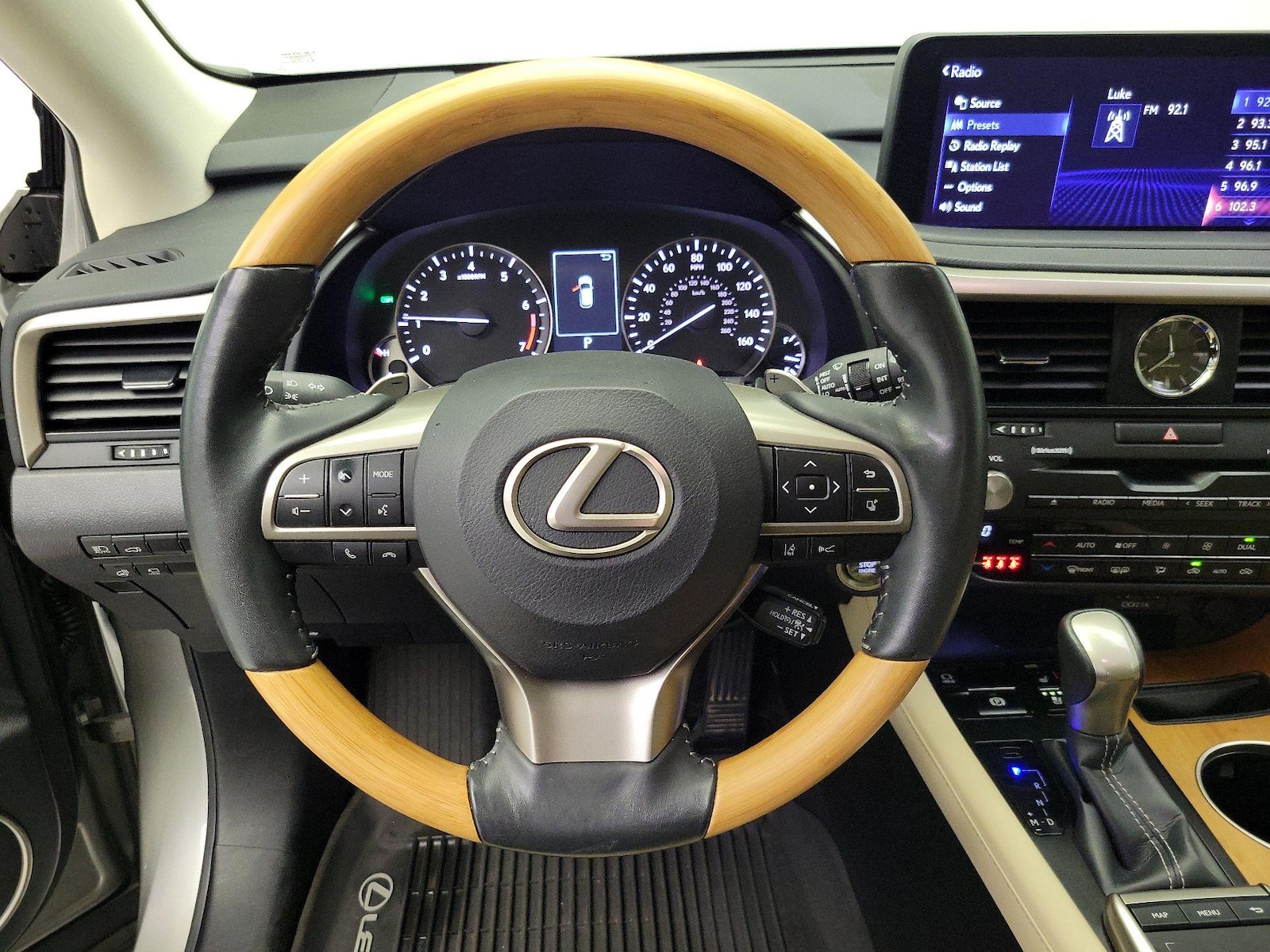 2022 Lexus RX 350 - Photo 11