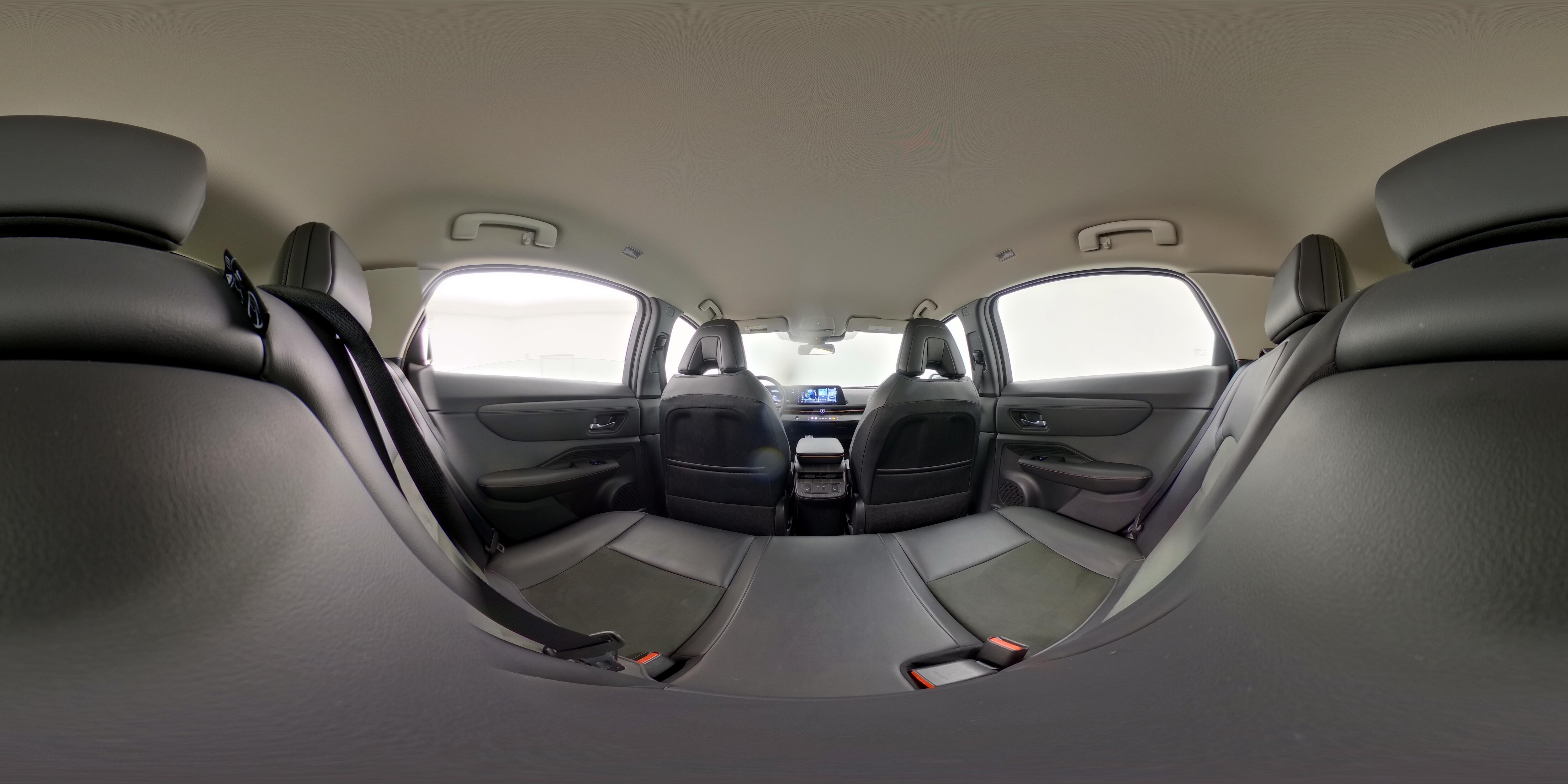 2024 Nissan ARIYA Engage - Photo 25