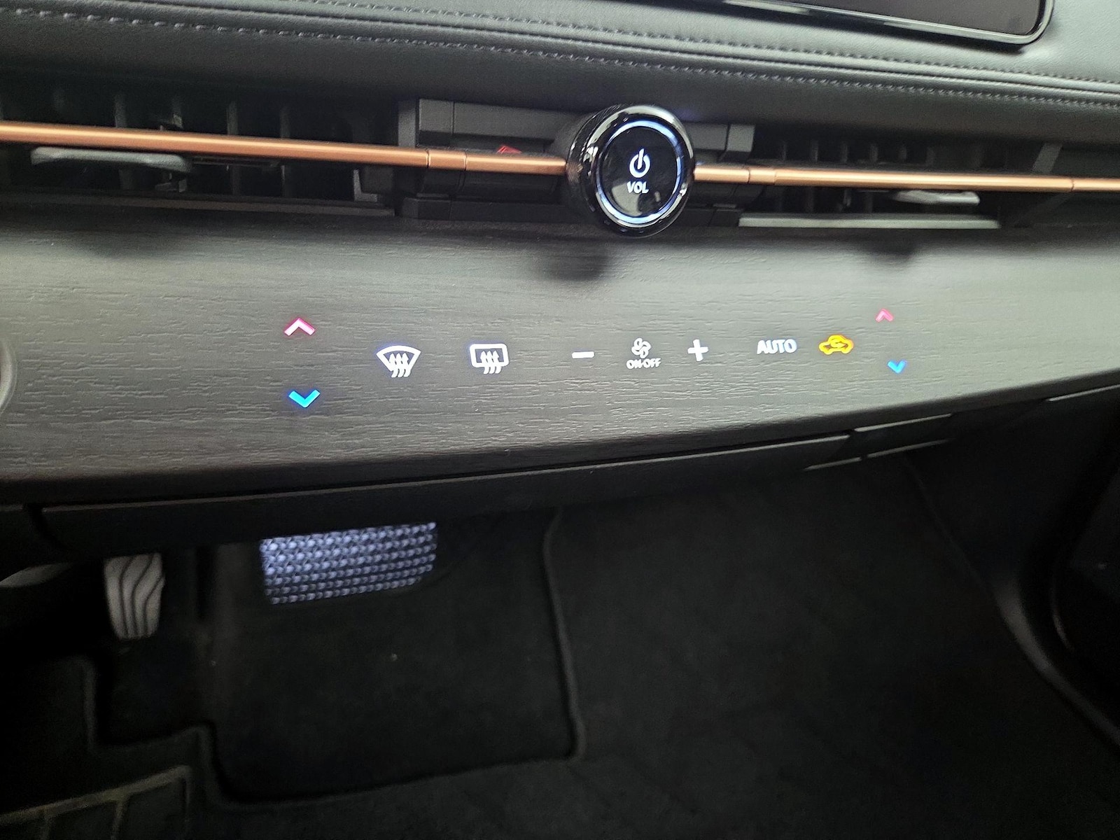 2024 Nissan ARIYA Engage - Photo 17