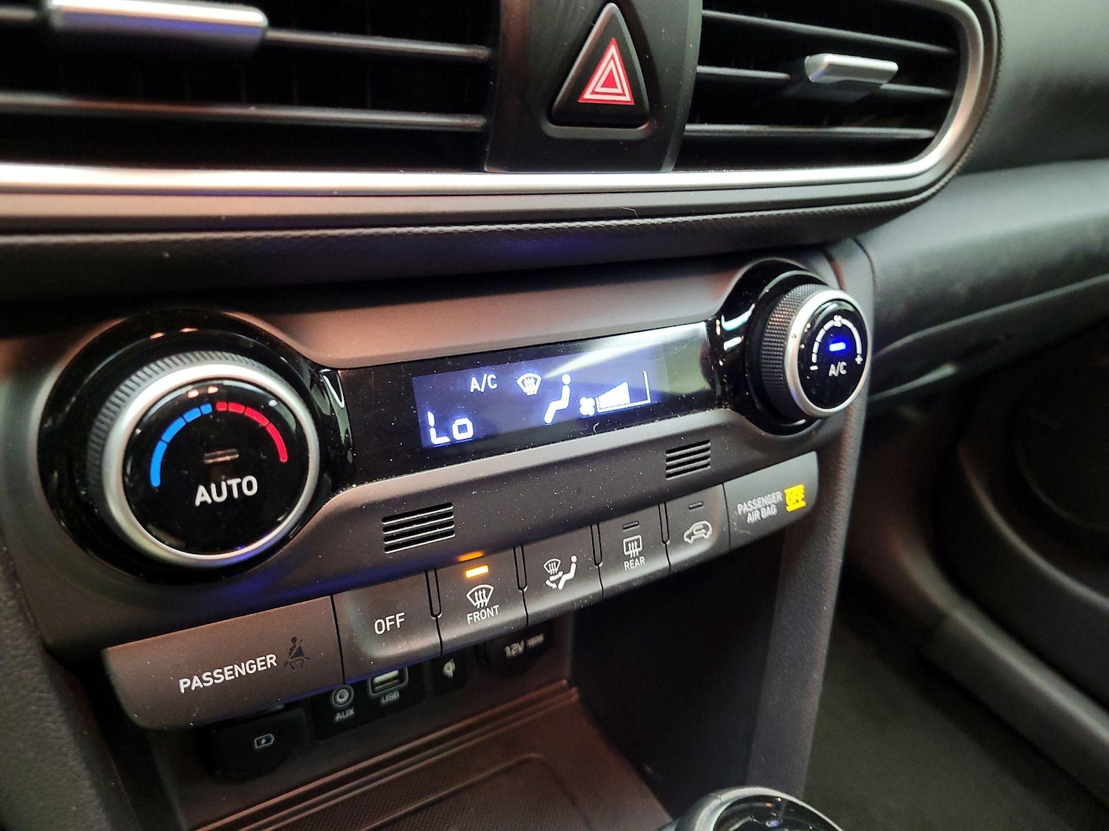 2020 Hyundai Kona Limited - Photo 16