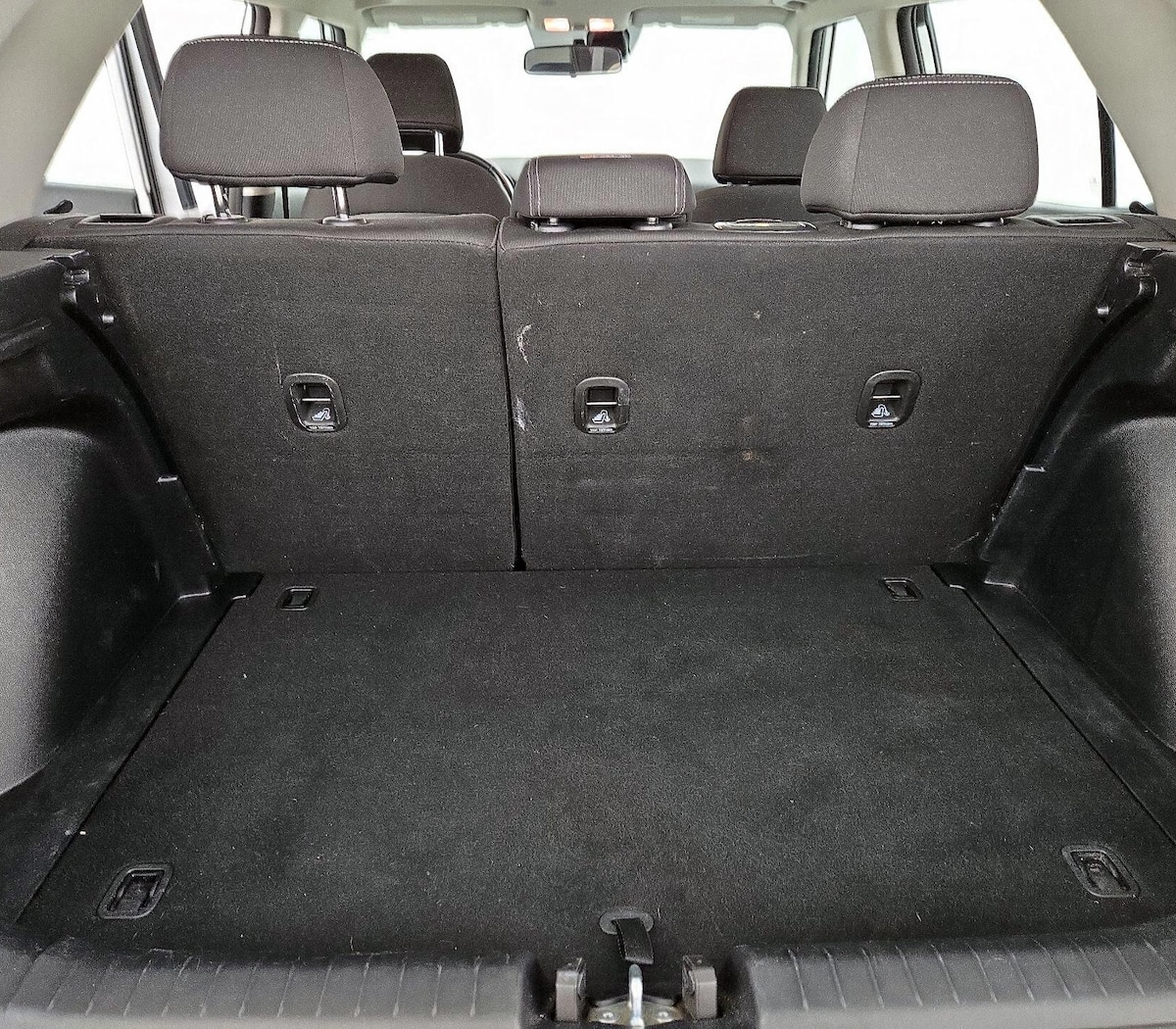Trunk/Cargo (Seats Up)