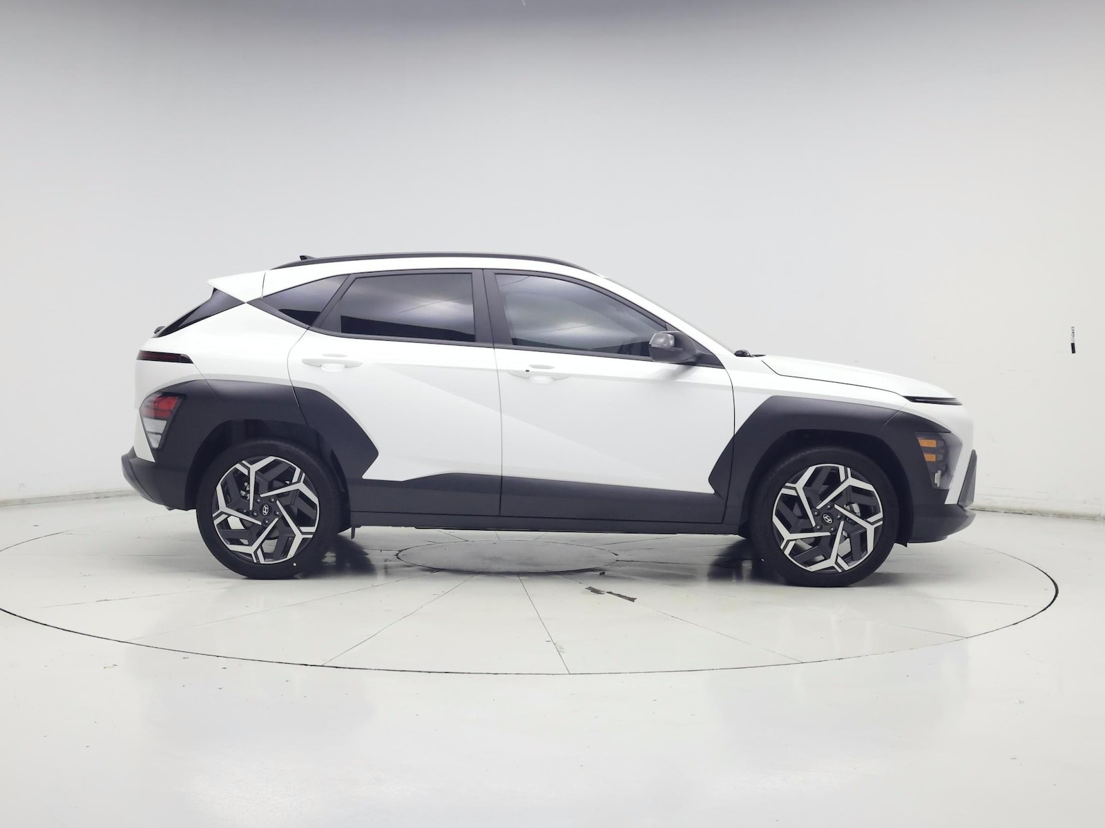 2026 Hyundai Kona SEL Premium - Photo 8