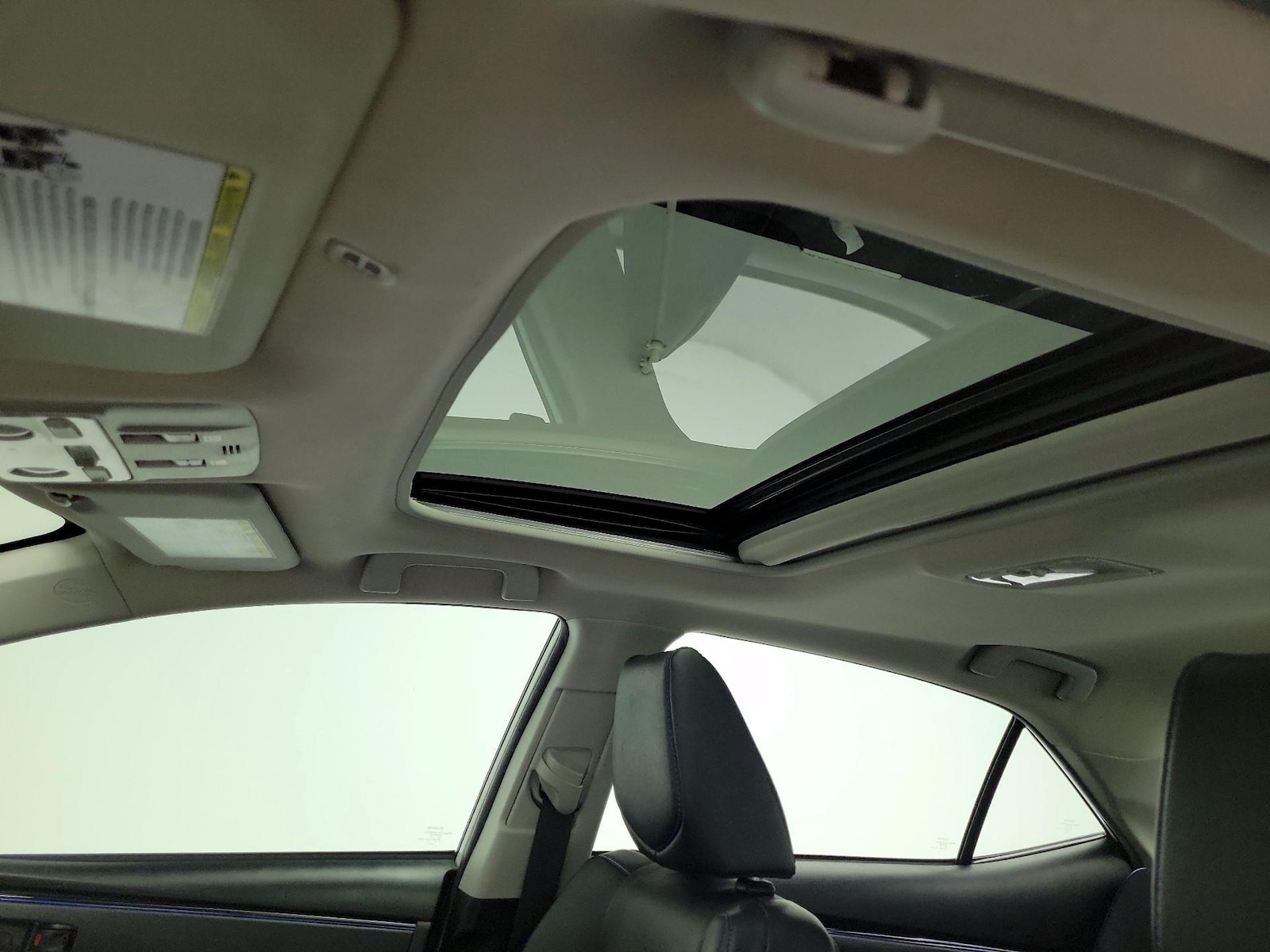 Sunroof(s) & Overhead Airbags