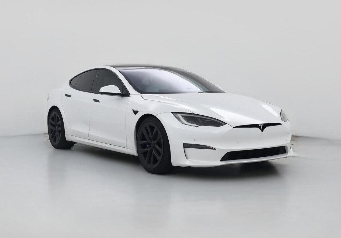 2022 Tesla Model S Long Range in White — CarMax photo
