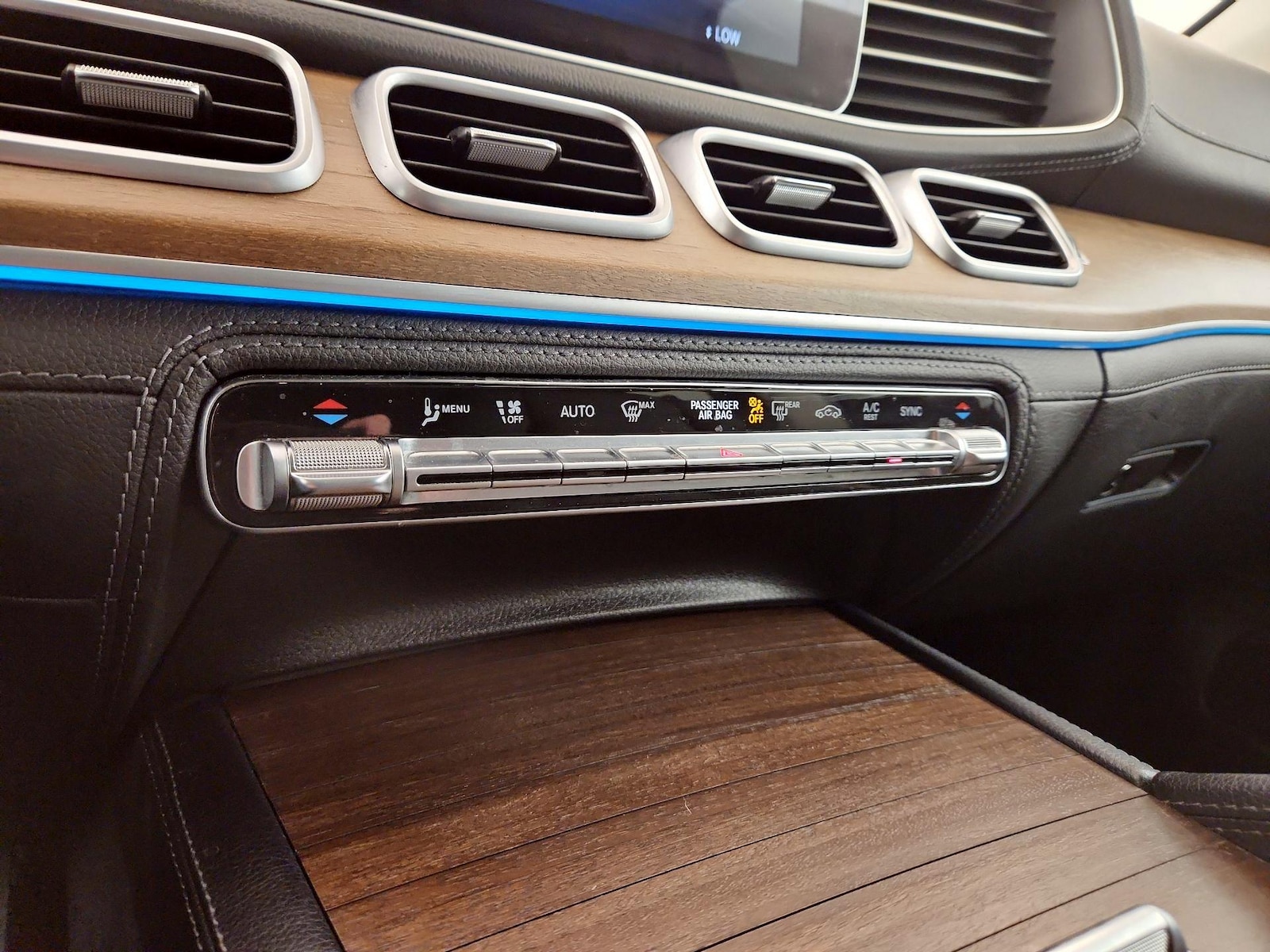 2021 Mercedes-Benz GLE GLE450 - Photo 18