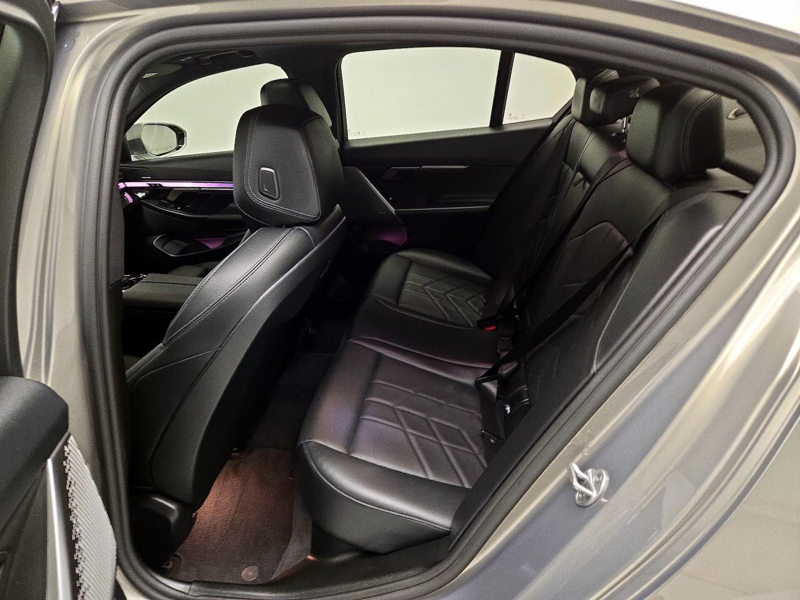 2025 BMW 5 Series 540i - Photo 20