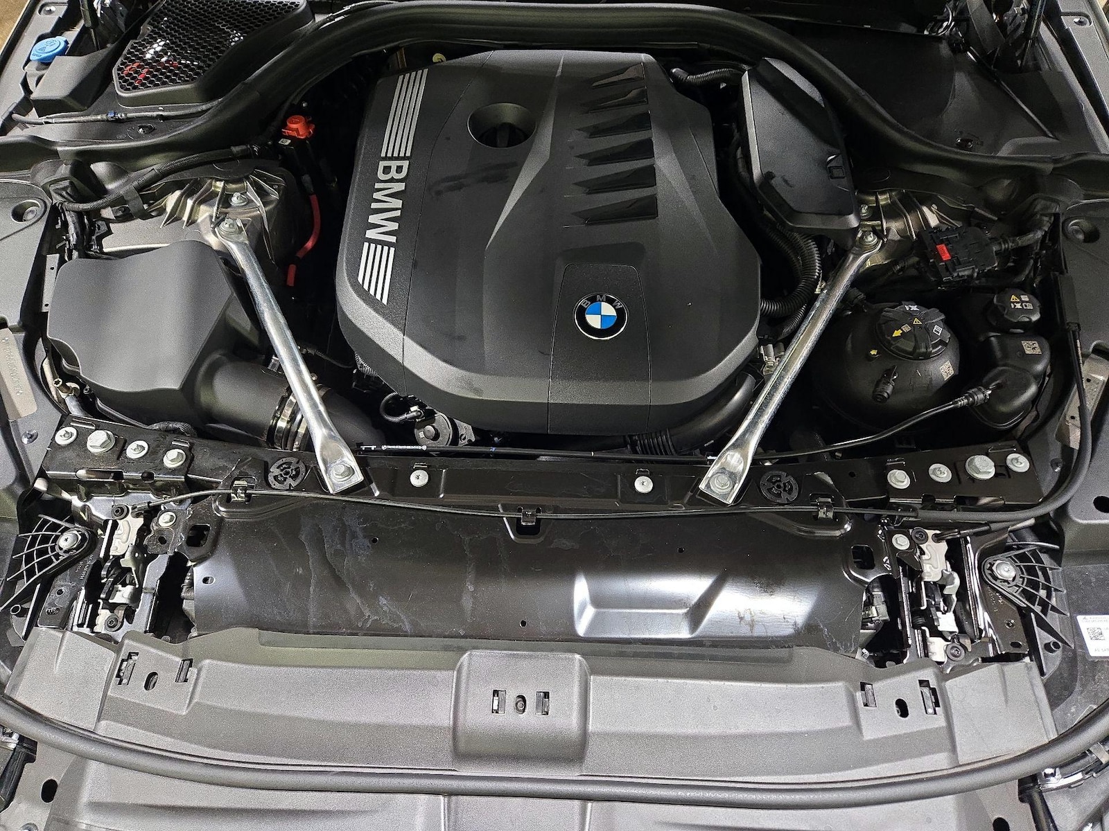 2025 BMW 5 Series 540i - Photo 22