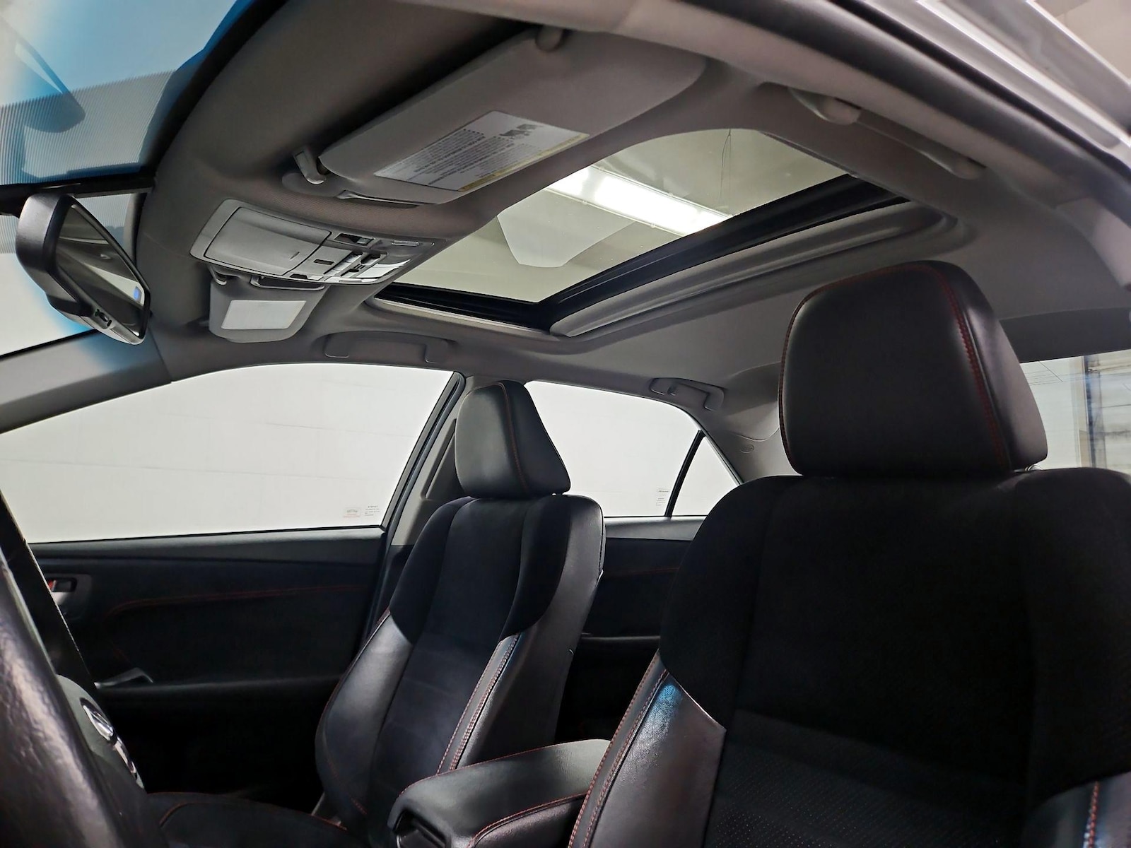Sunroof(s) & Overhead Airbags