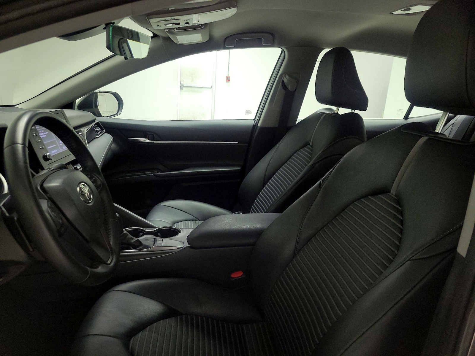Power Seat(s) & Side Airbags