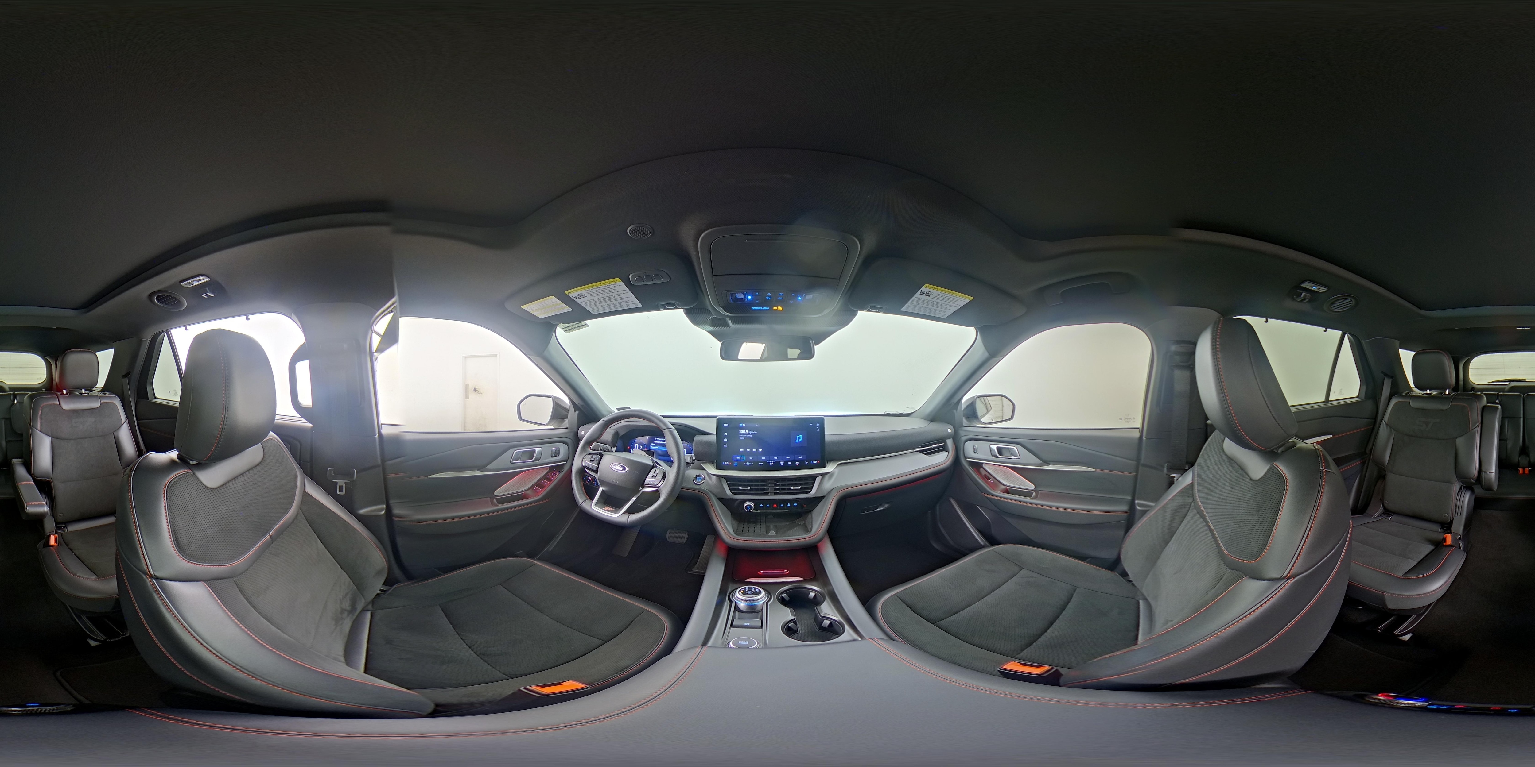 2025 Ford Explorer ST - Photo 27