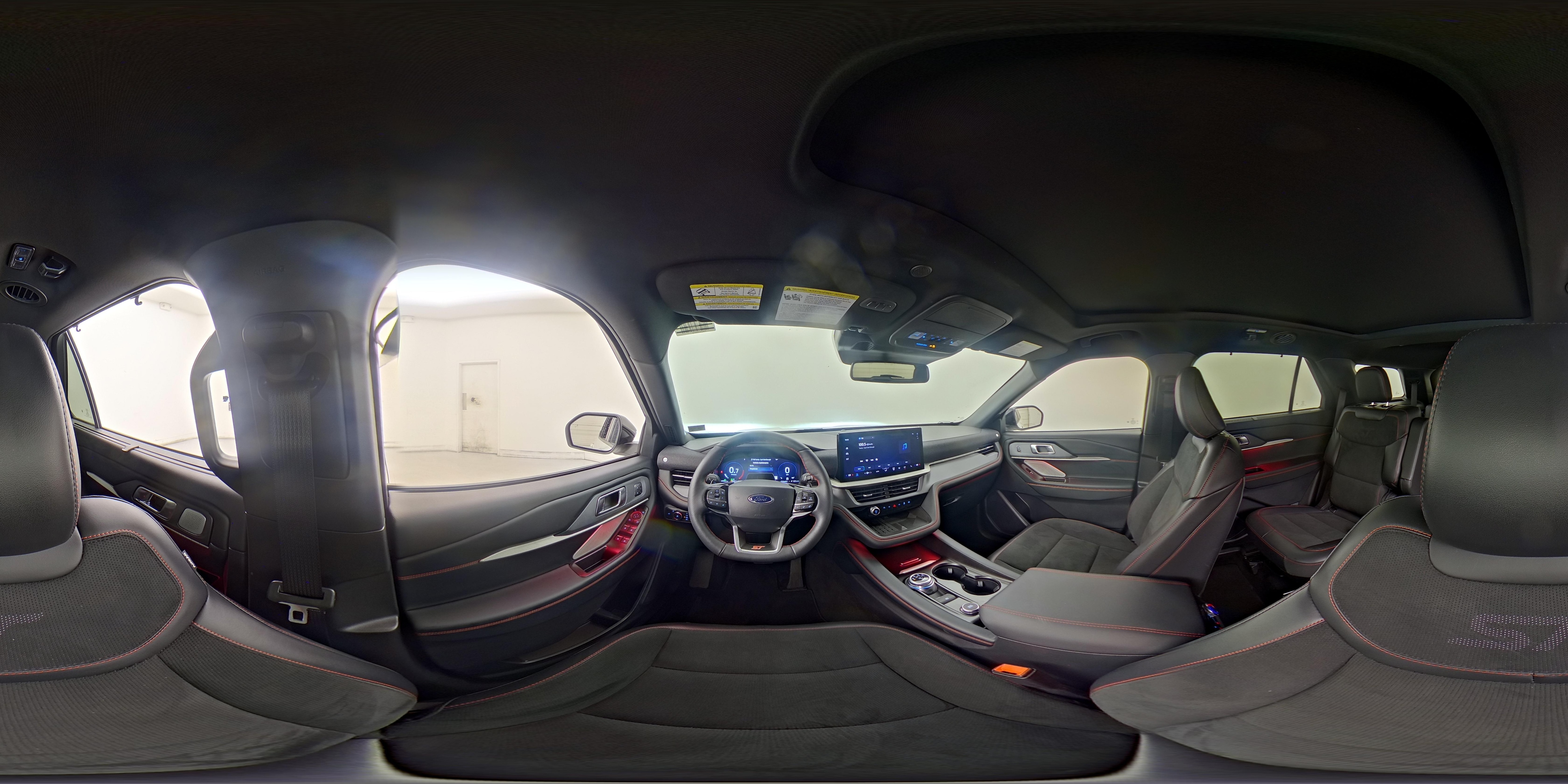 2025 Ford Explorer ST - Photo 29