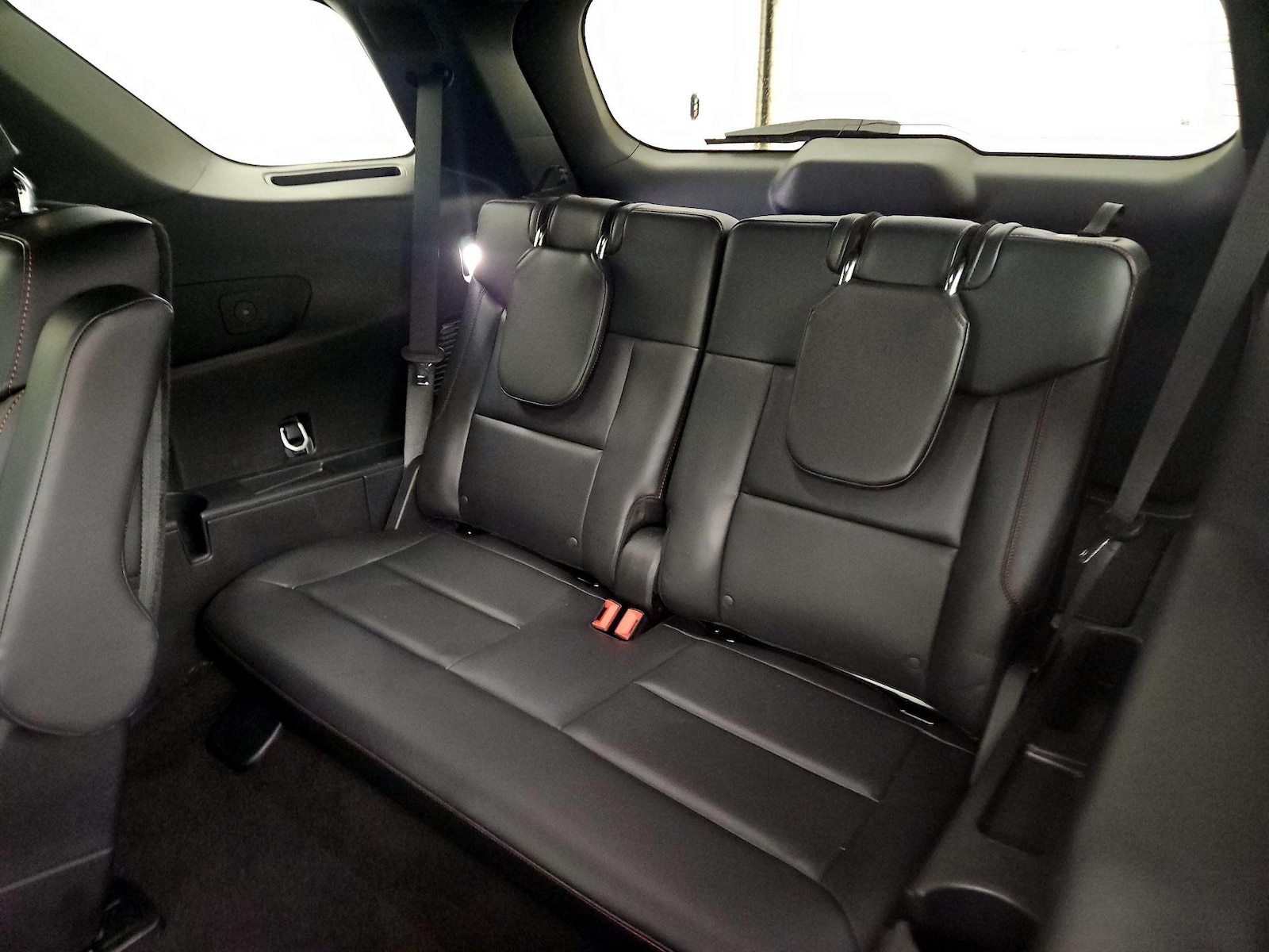 2025 Ford Explorer ST - Photo 23