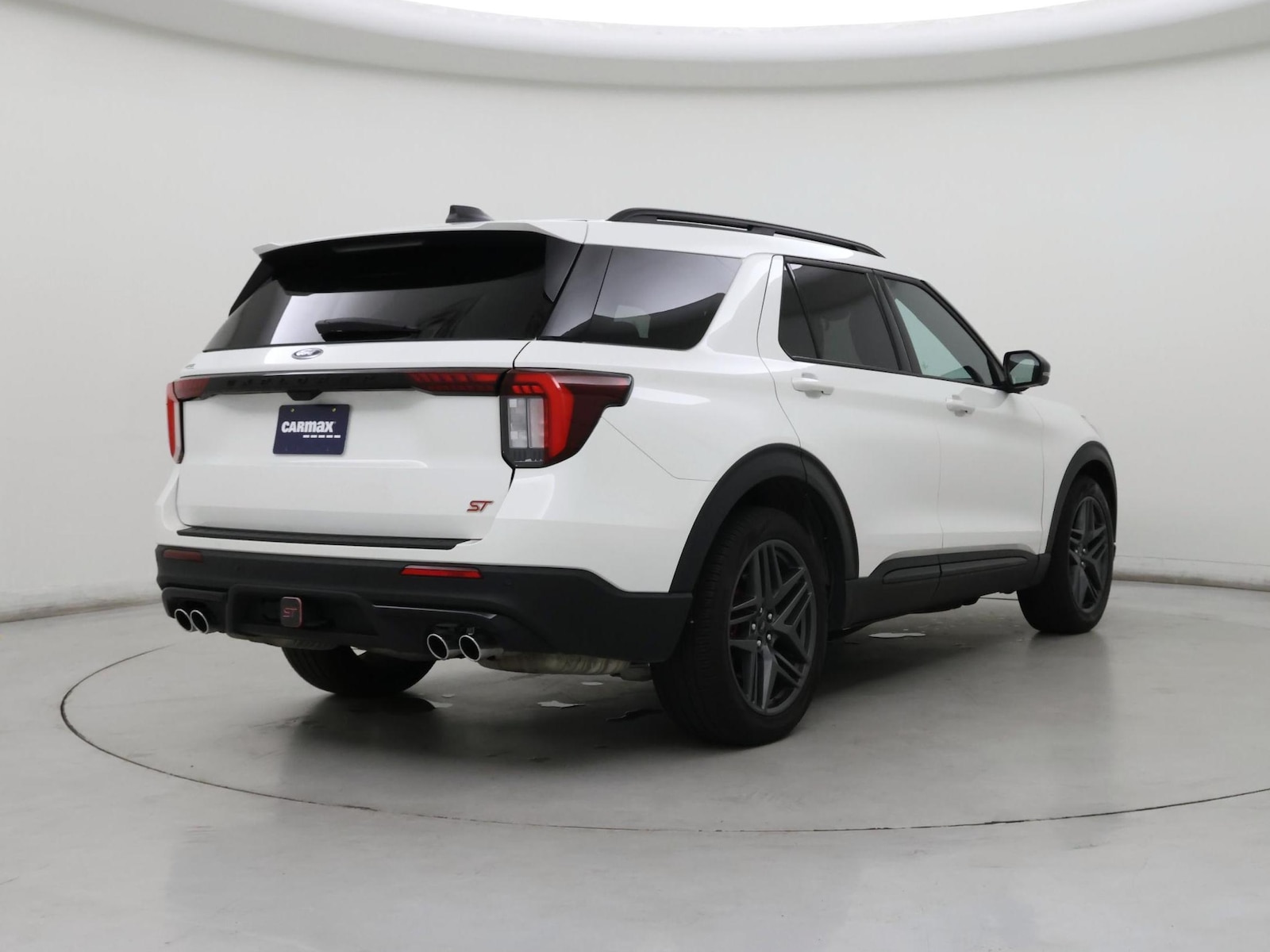 2025 Ford Explorer ST - Photo 9