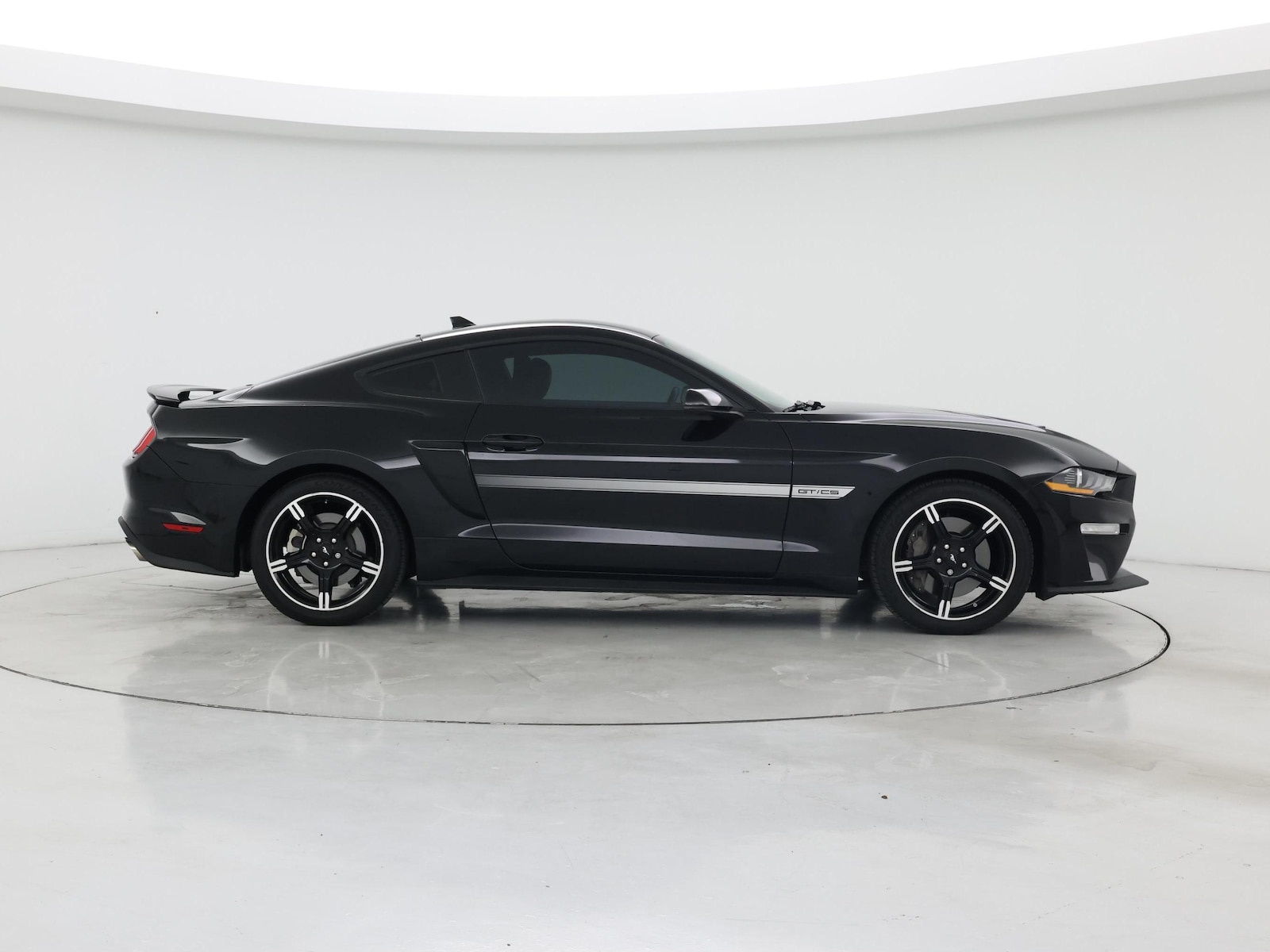 2020 Ford Mustang GT Premium - Photo 8