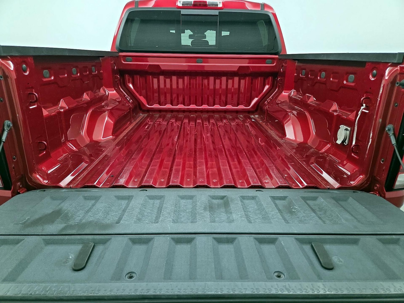 2023 Chevrolet Colorado LT - Photo 21