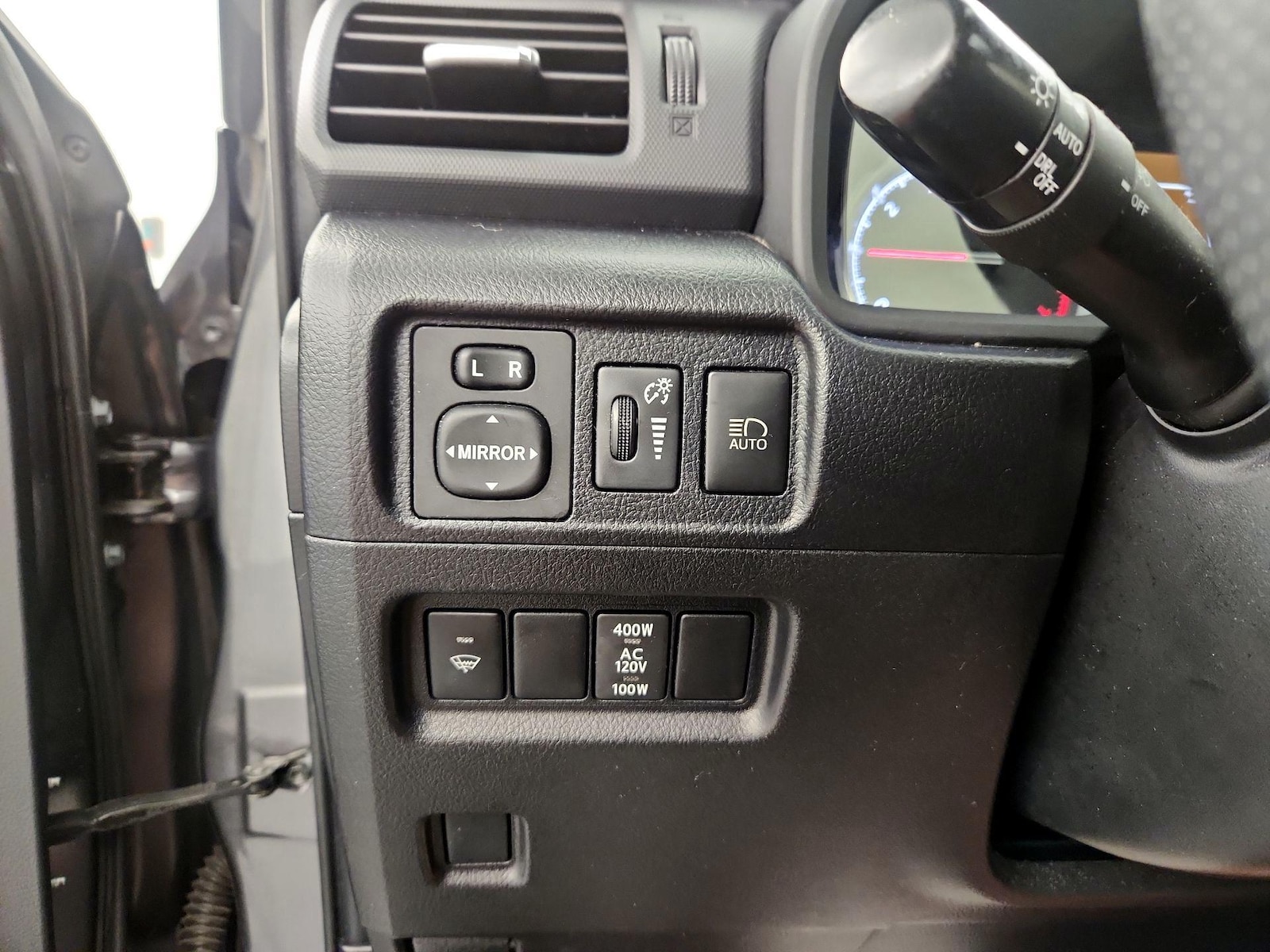 2021 Toyota 4Runner Night Shade - Photo 14
