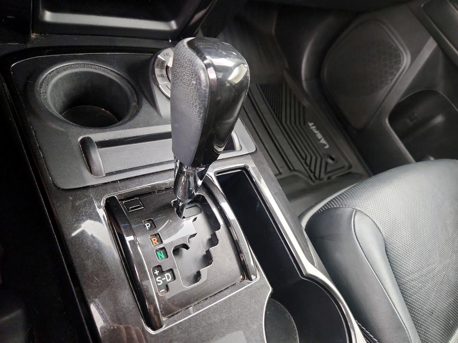 2021 Toyota 4Runner Night Shade - Photo 18