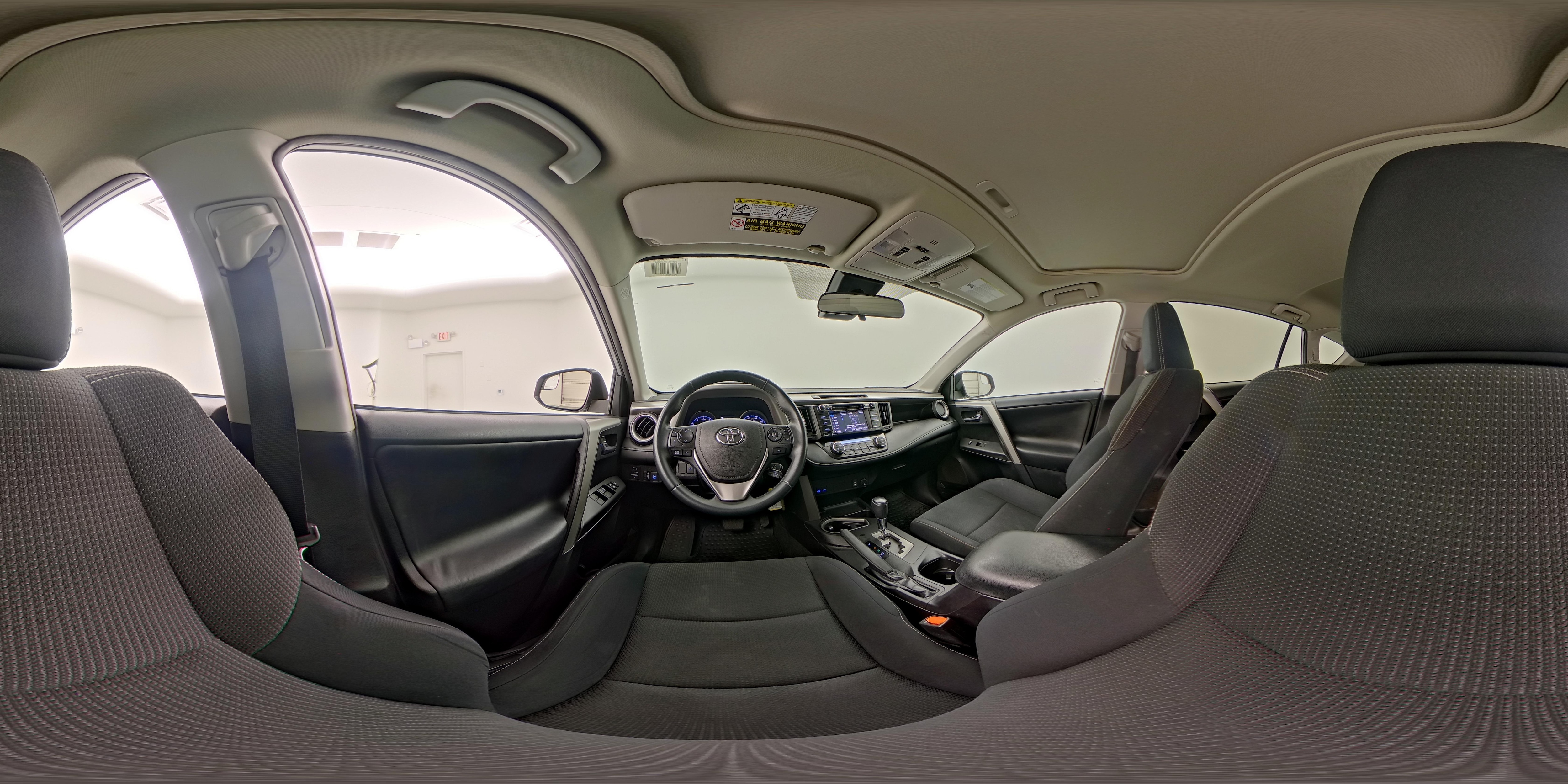 2017 Toyota RAV4 XLE - Photo 27