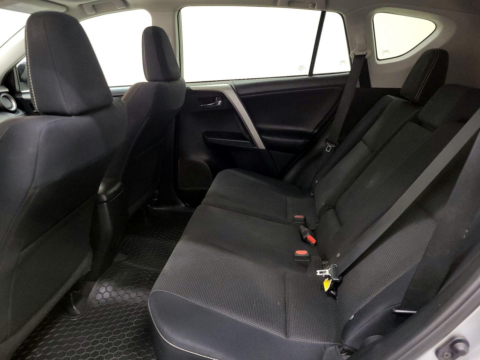 2017 Toyota RAV4 XLE - Photo 21