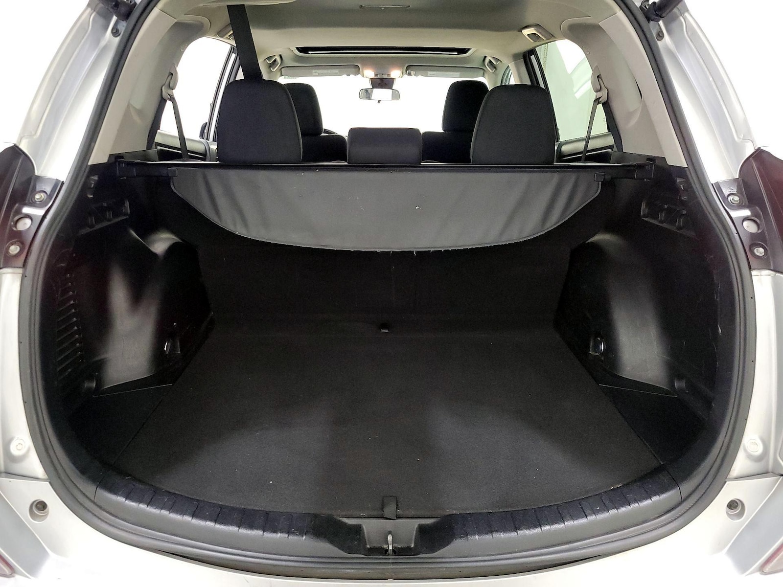 2017 Toyota RAV4 XLE - Photo 22
