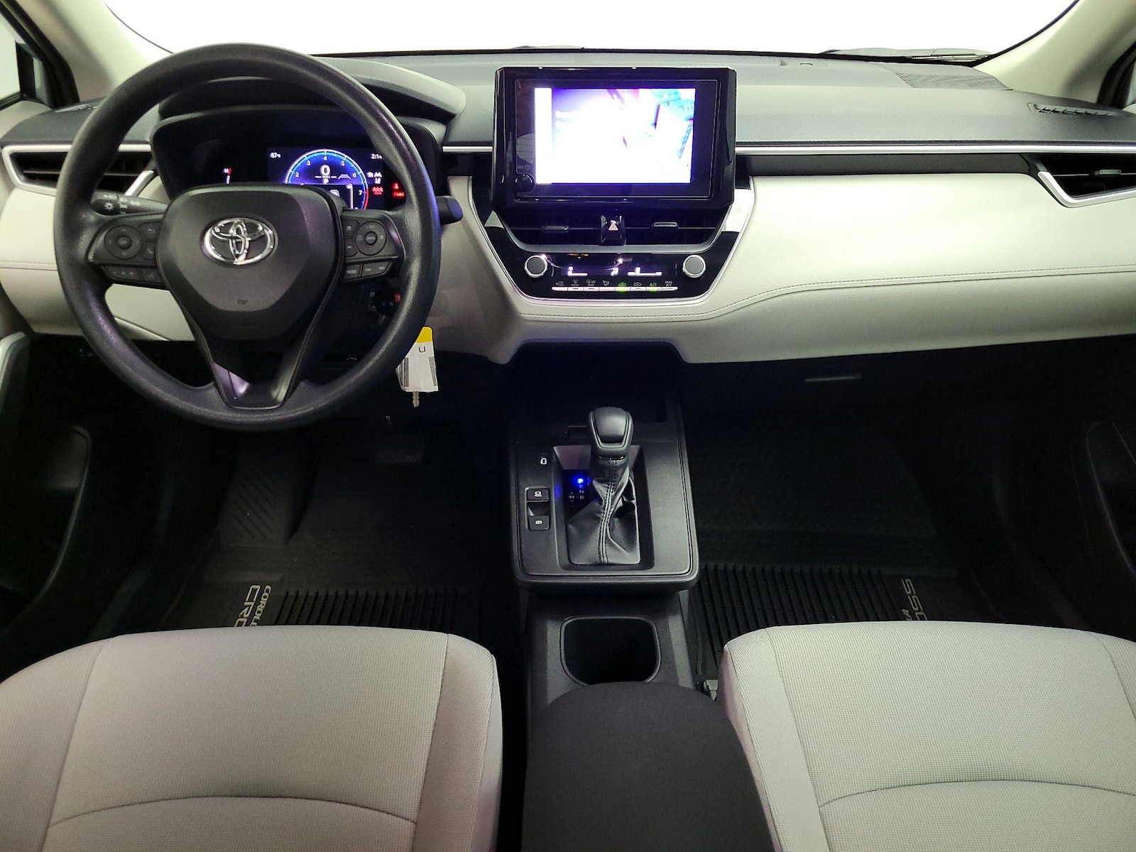 2026 Toyota Corolla Cross L - Photo 10