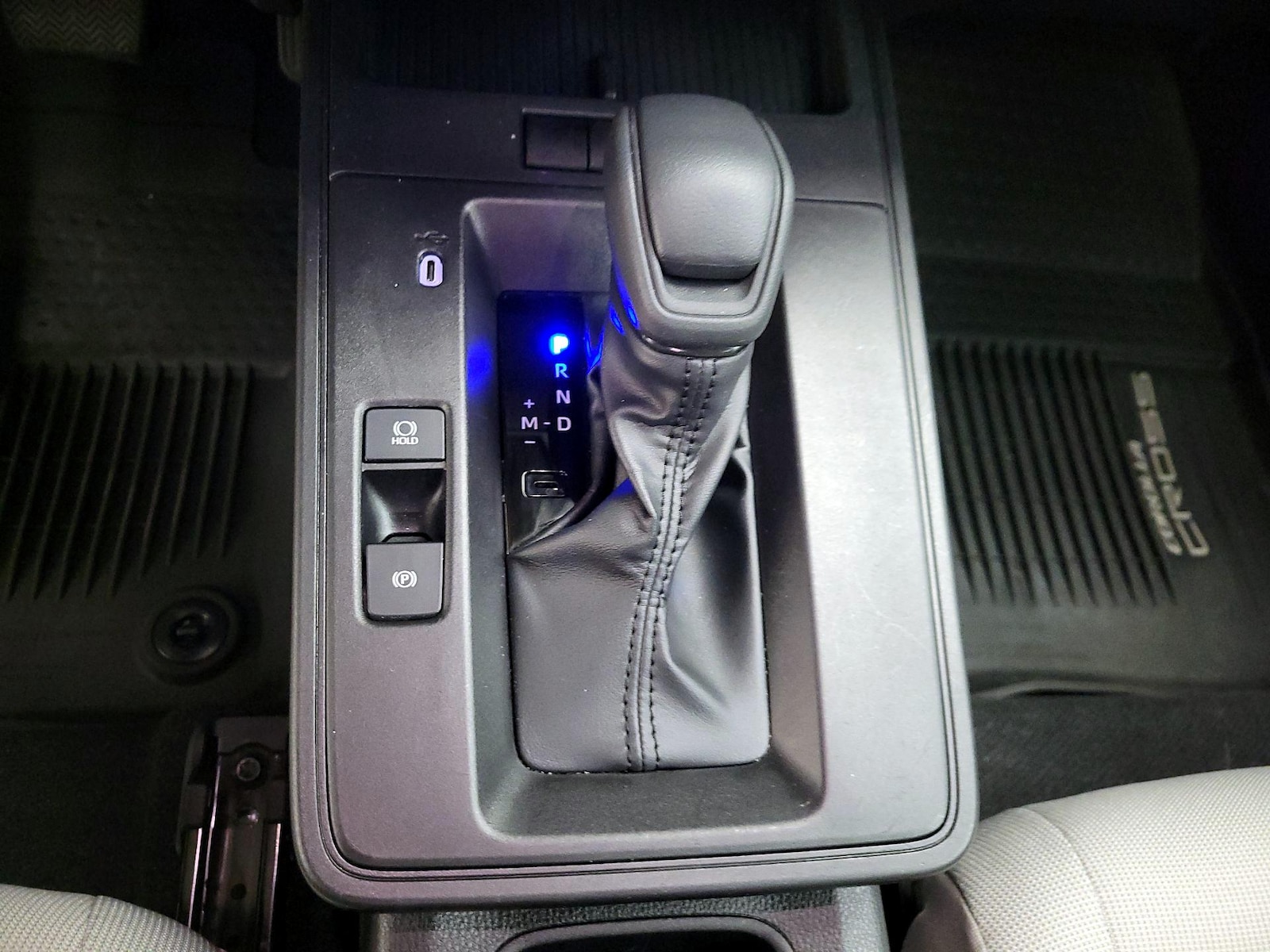 2026 Toyota Corolla Cross L - Photo 19