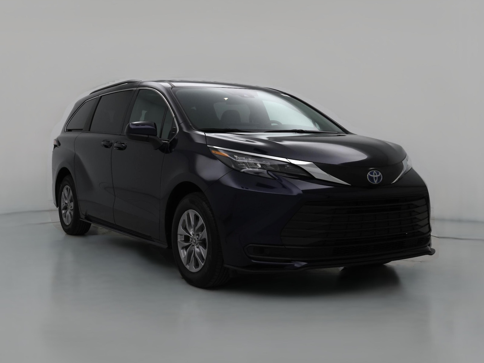 2025 Toyota Sienna LE