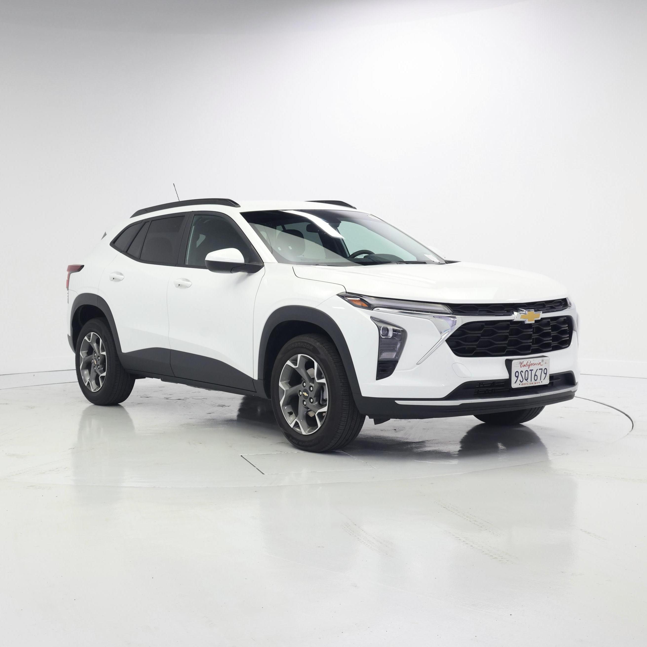 White 2025 Chevrolet Trax SUV / Crossover Front-Wheel Drive Automatic