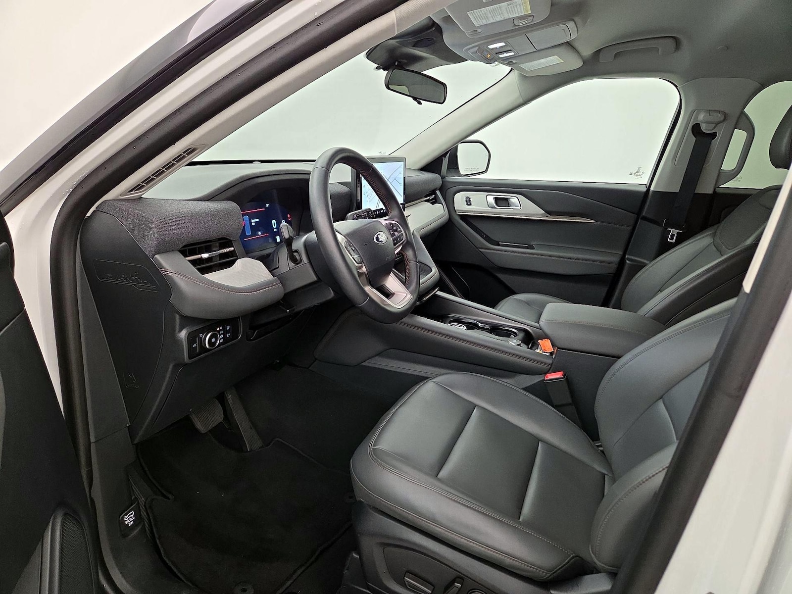 2025 Ford Explorer Active - Photo 12