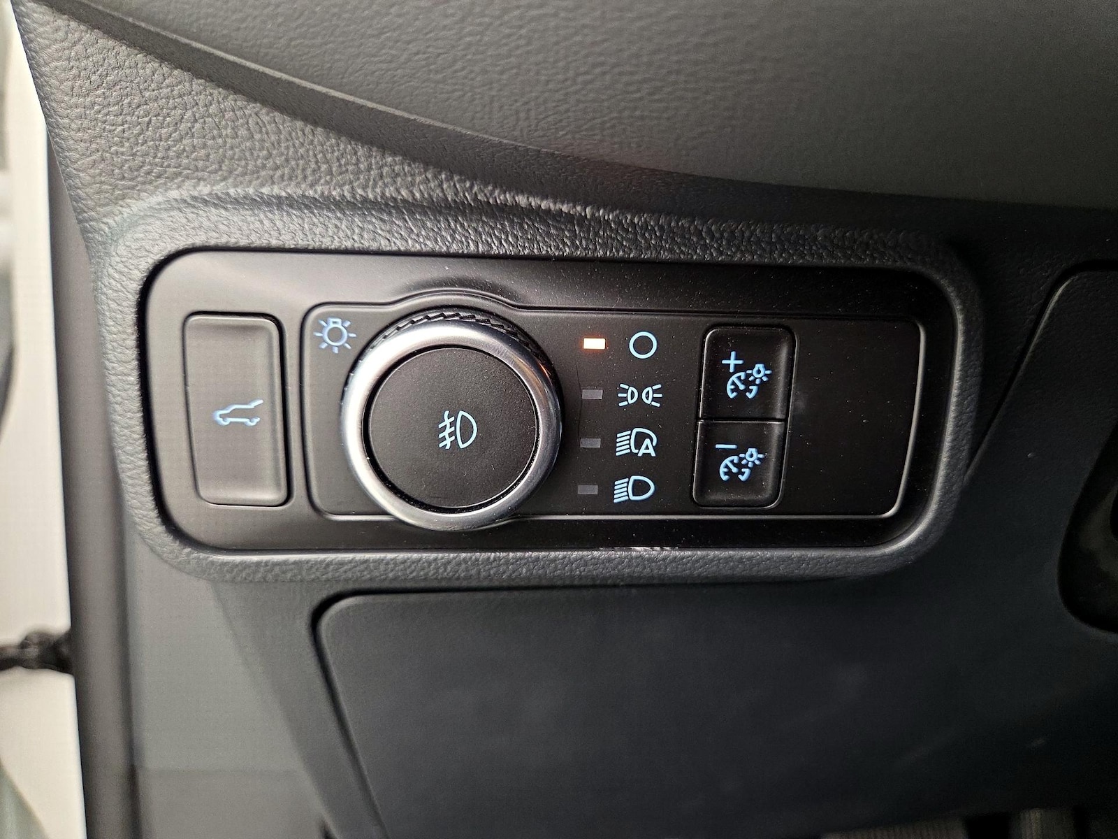 2025 Ford Explorer Active - Photo 14