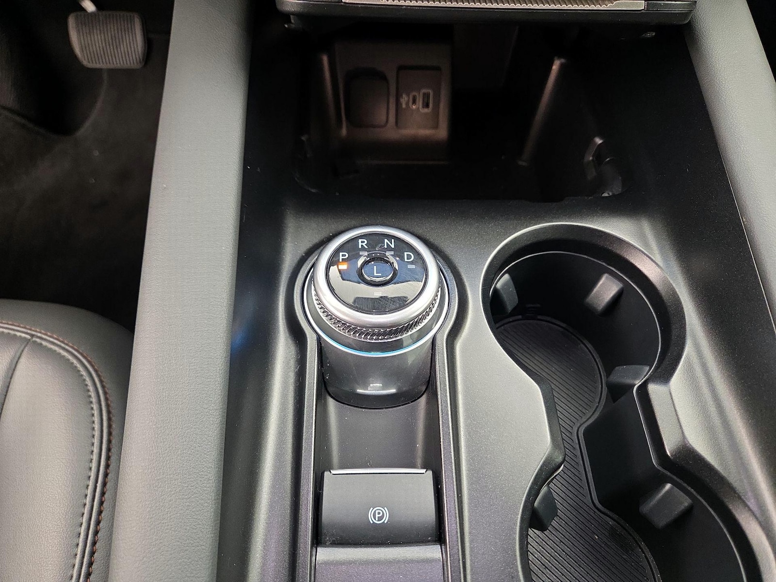 2025 Ford Explorer Active - Photo 19