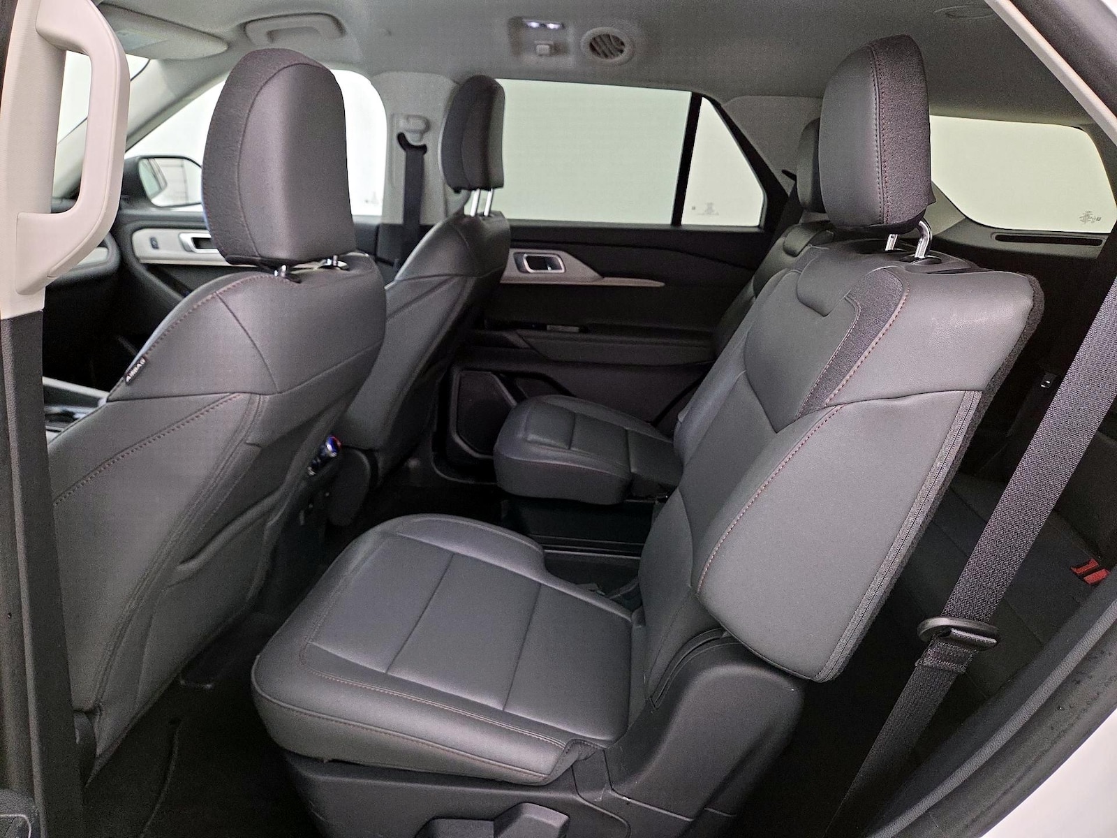 2025 Ford Explorer Active - Photo 21