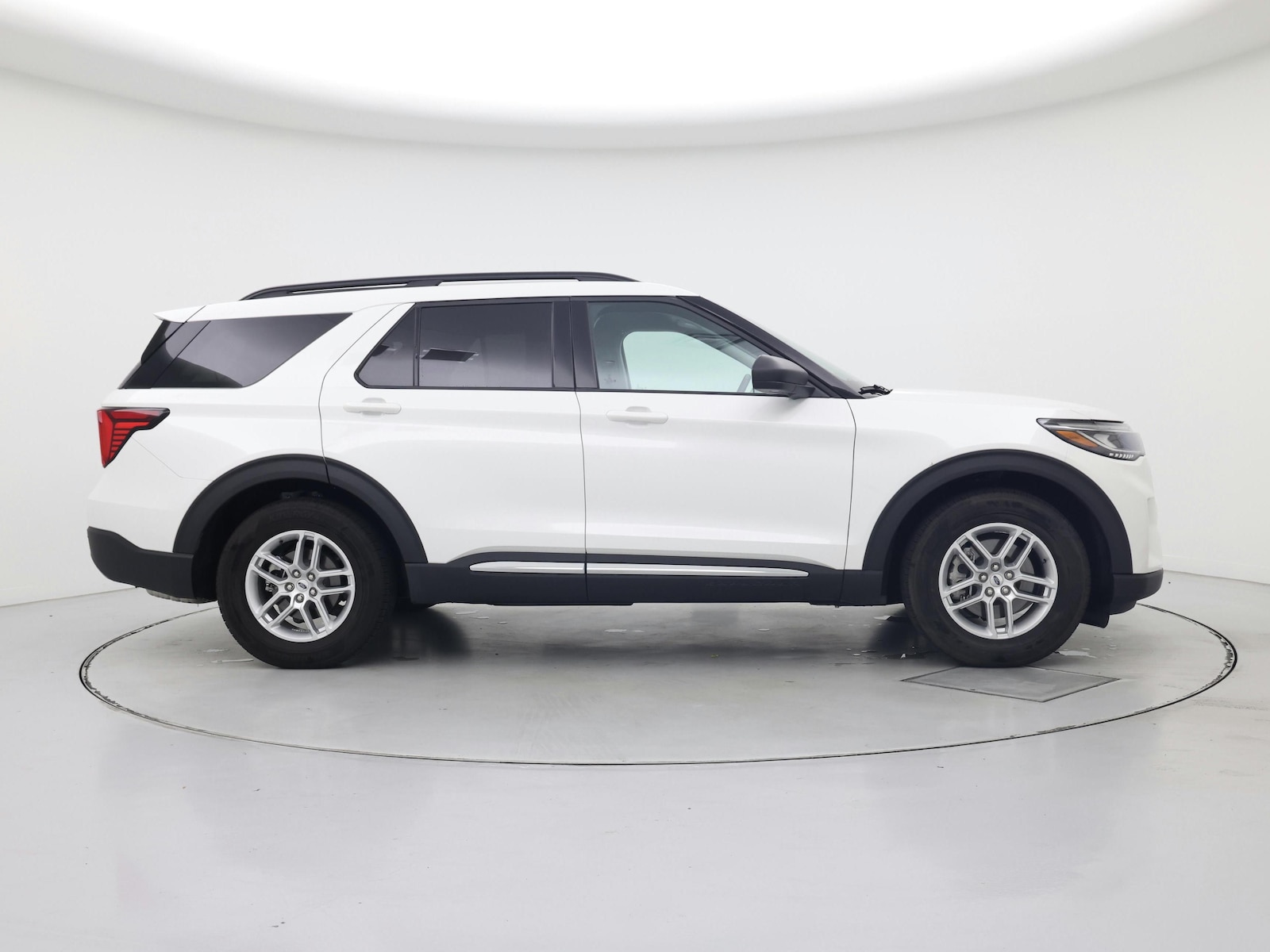 2025 Ford Explorer Active - Photo 8
