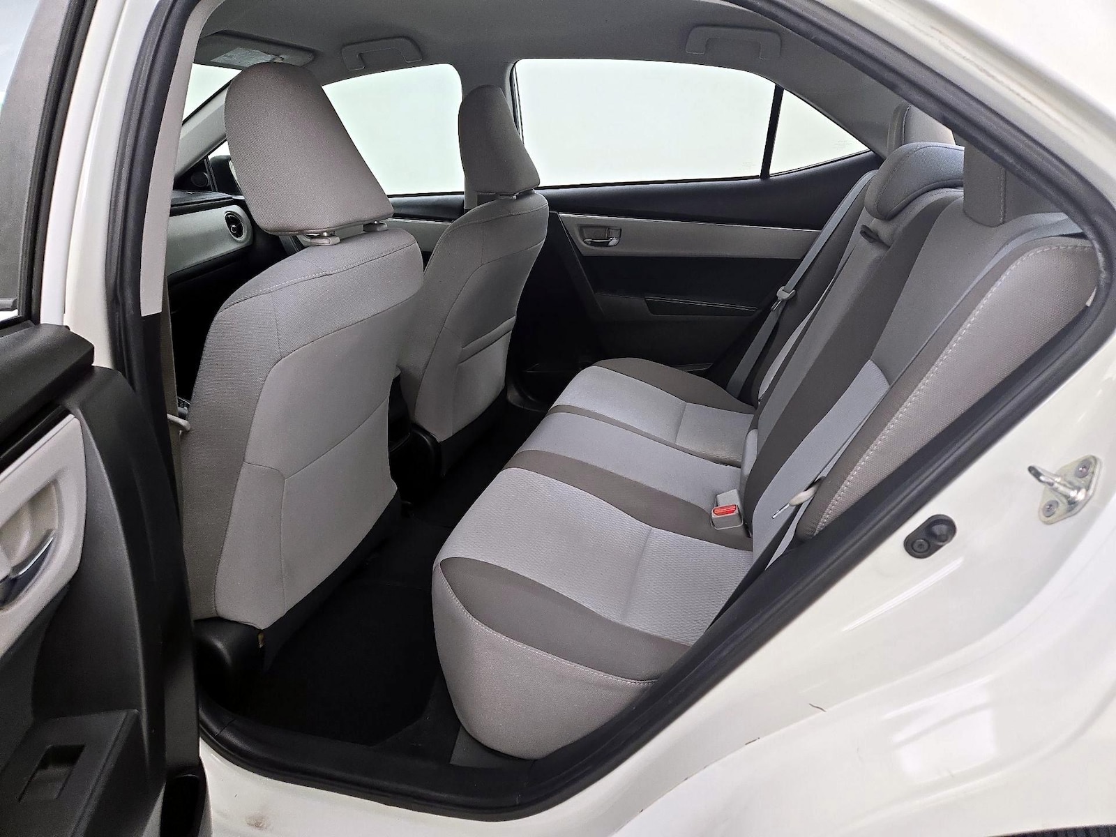2018 Toyota Corolla LE - Photo 20