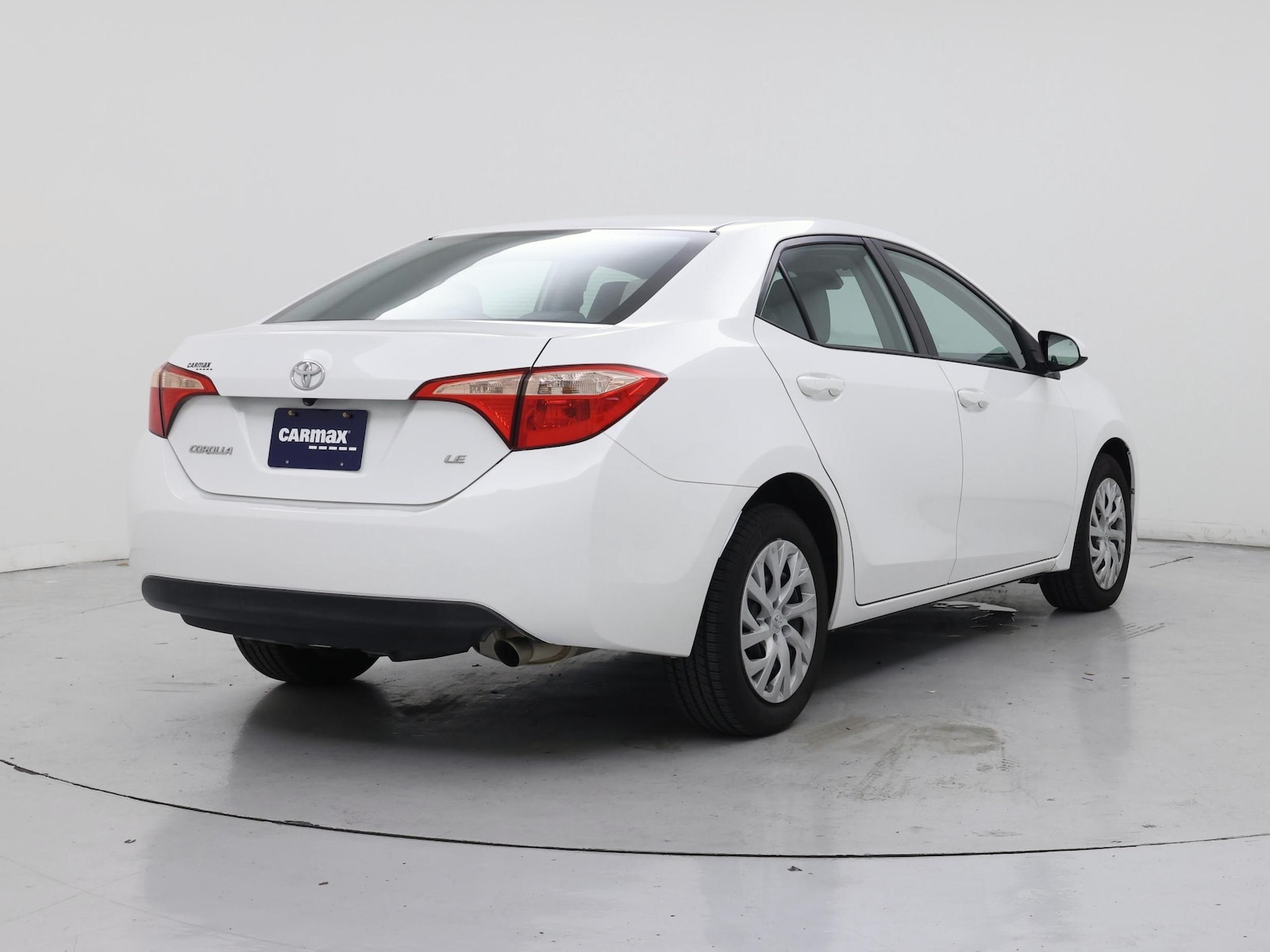 2018 Toyota Corolla LE - Photo 9