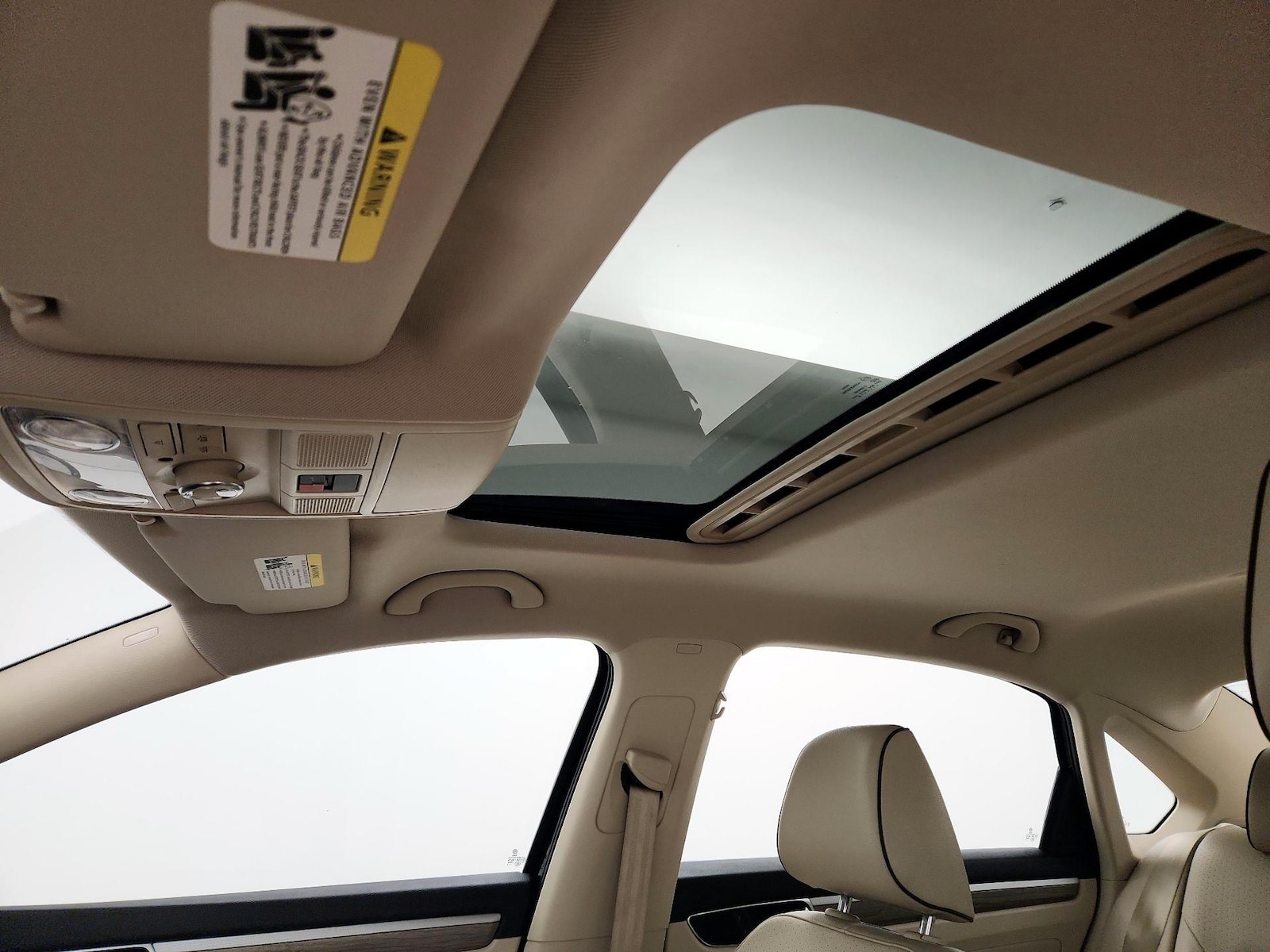 Sunroof(s) & Overhead Airbags