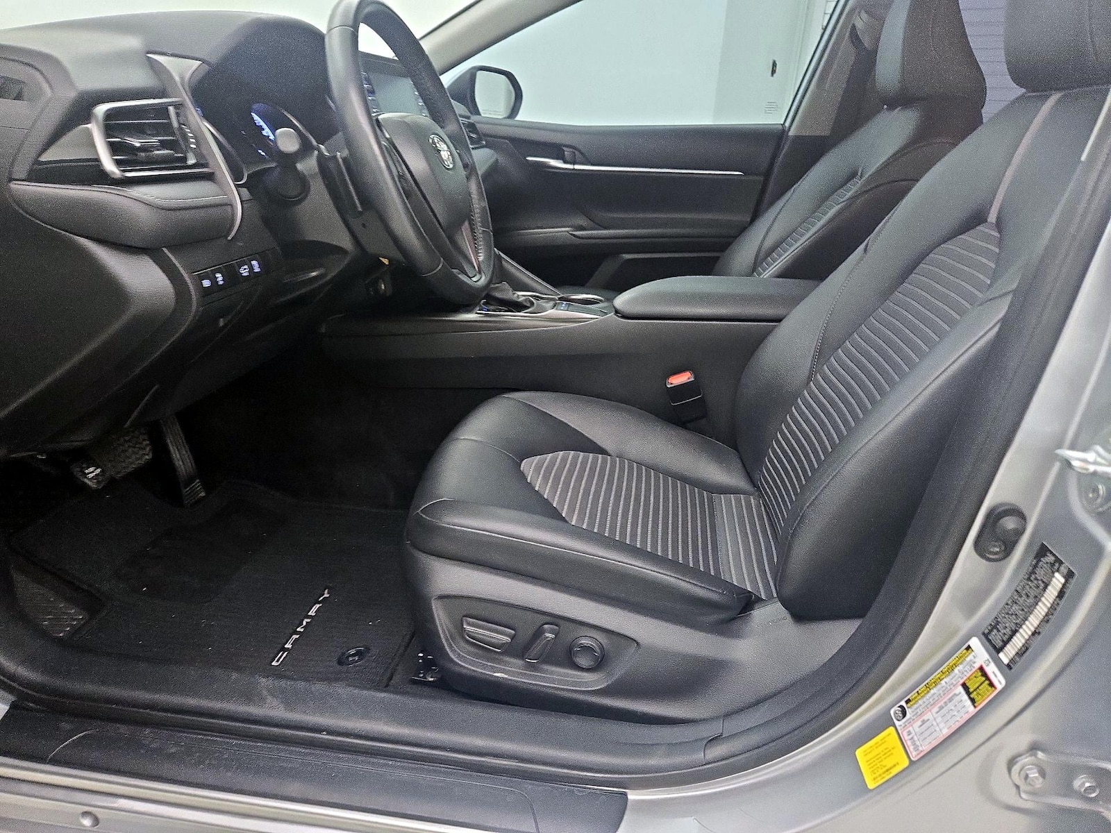 Power Seat(s) & Side Airbags