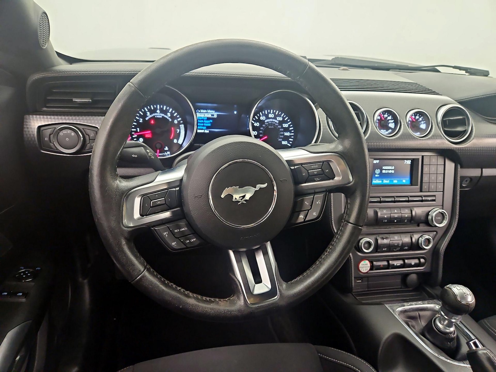 2017 Ford Mustang GT - Photo 11