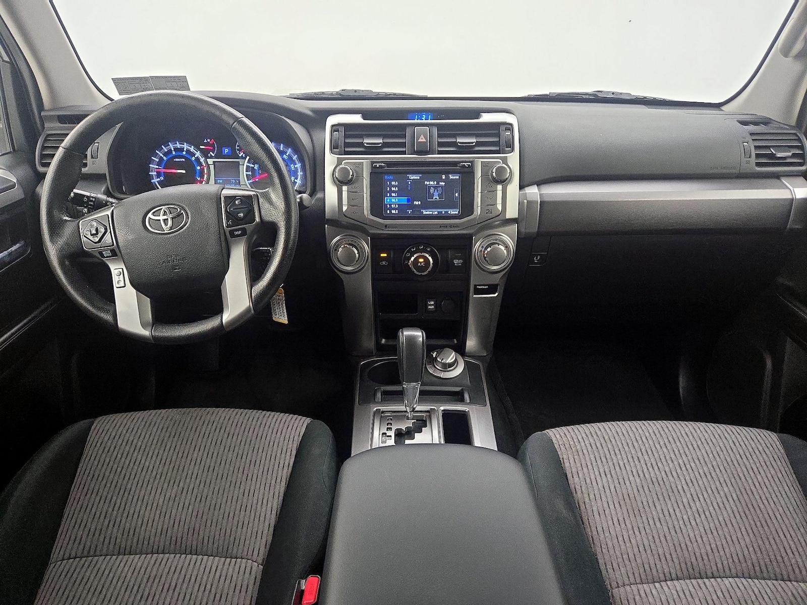 2017 Toyota 4Runner SR5 - Photo 10