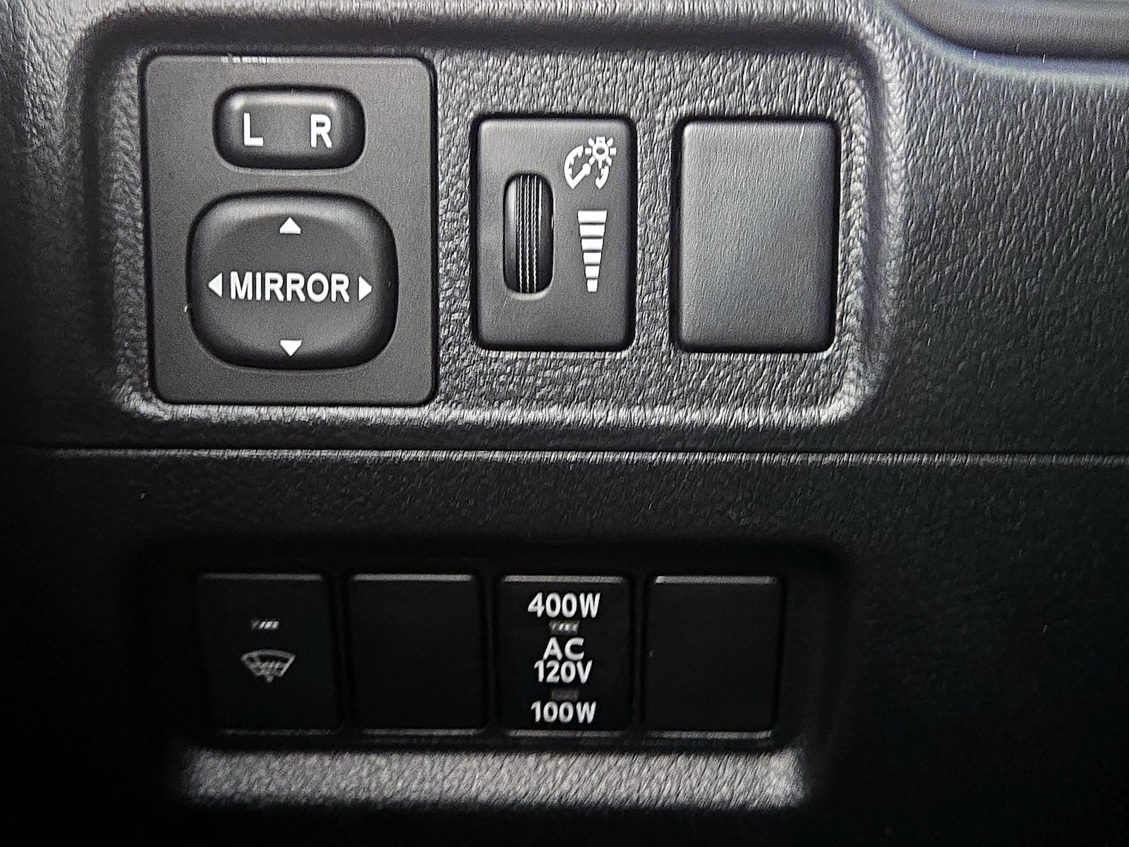 2017 Toyota 4Runner SR5 - Photo 14
