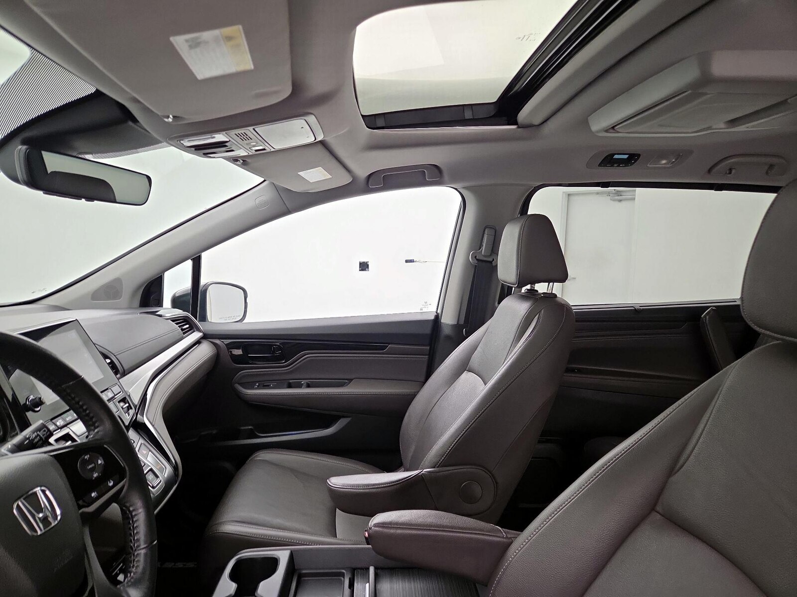 Sunroof(s) & Overhead Airbags