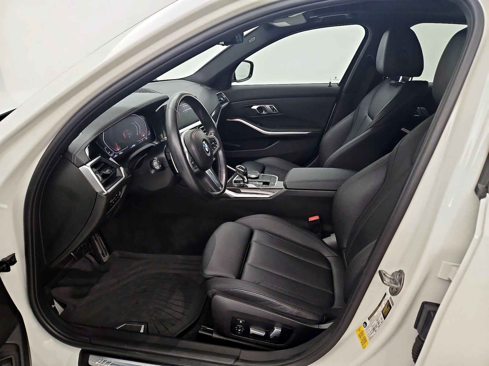 2021 BMW 3 Series 330i - Photo 12