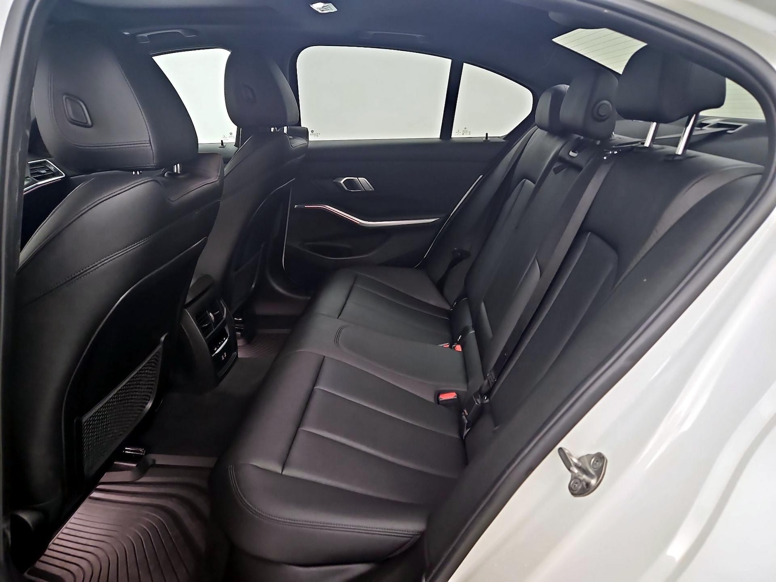 2021 BMW 3 Series 330i - Photo 22